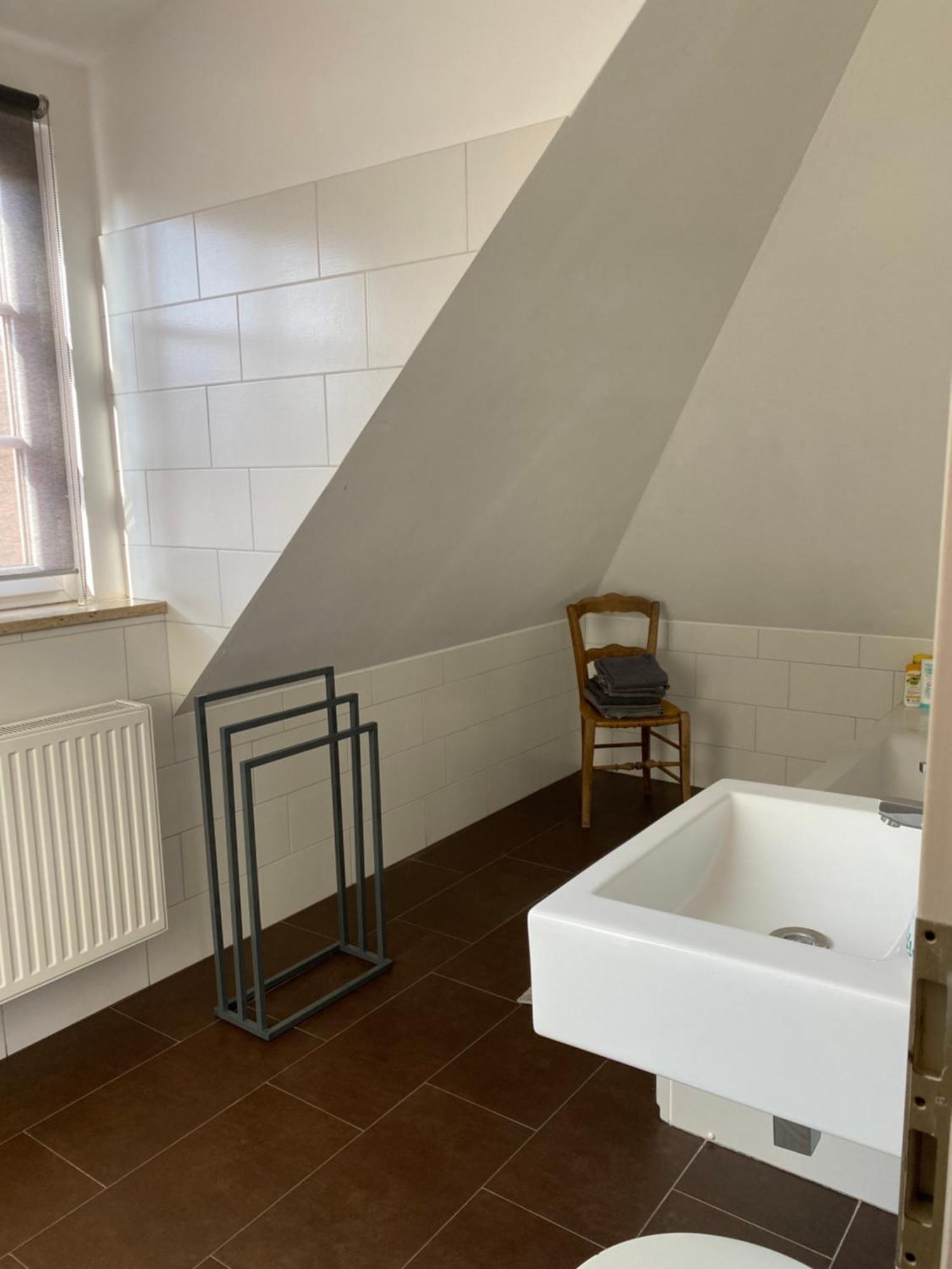 Helle Und Ruhige Dachgeschosswohnung * Munich