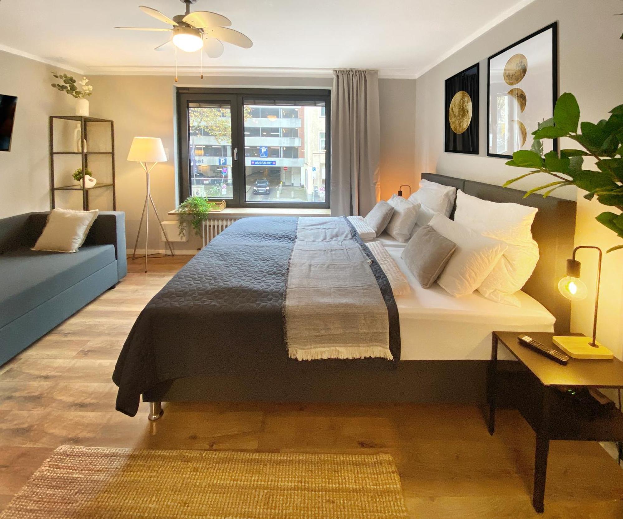 Cozy In Center