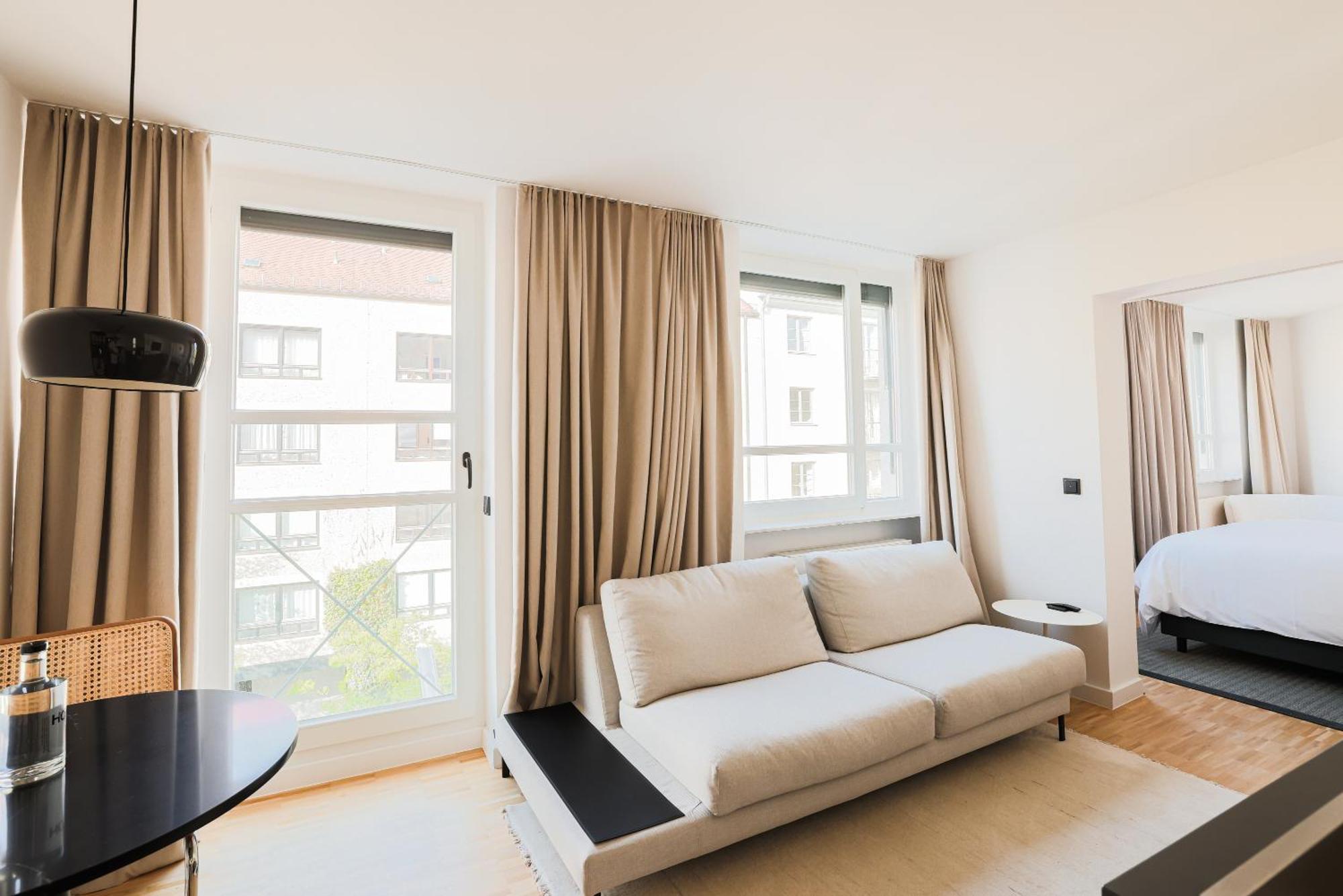 Bob W Schwabing 4*