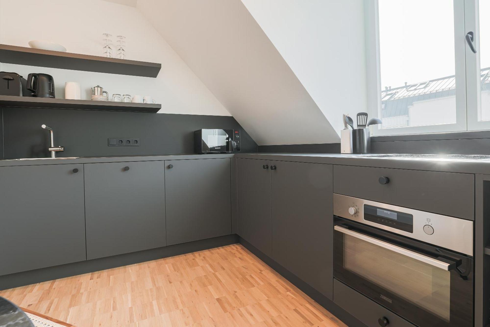 Bob W Schwabing 4*