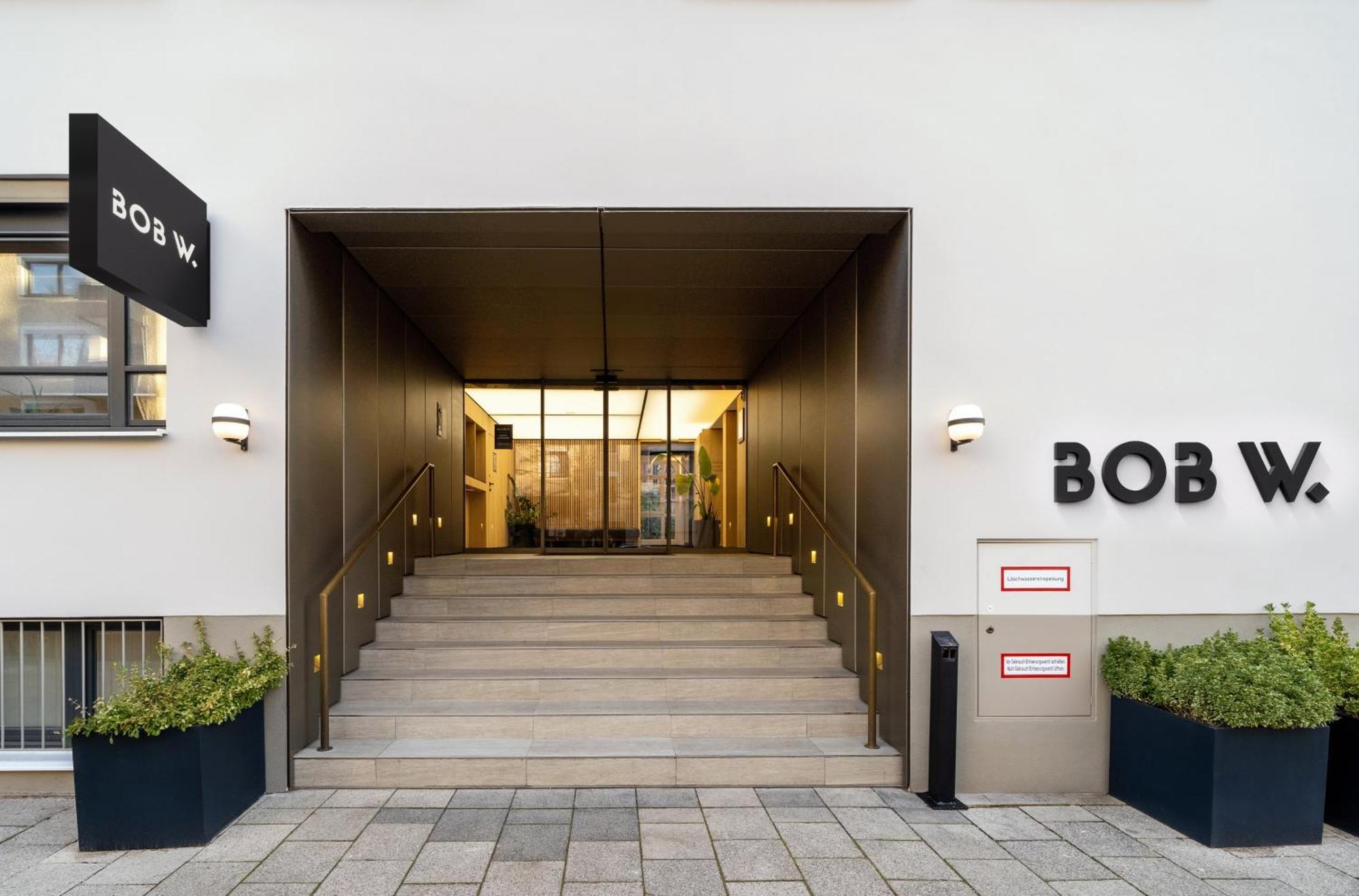 Bob W Schwabing 4*