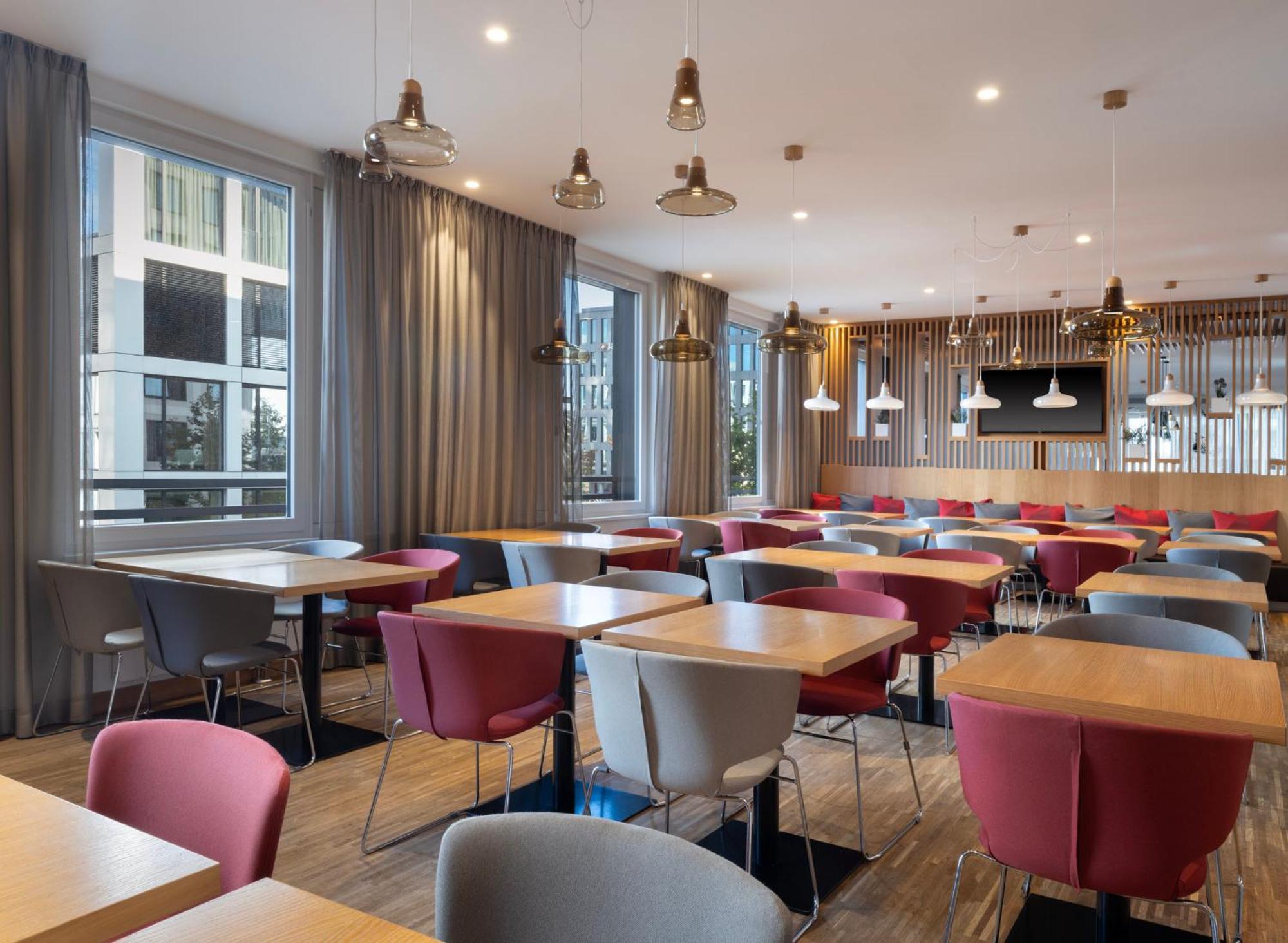 Holiday Inn Express Munich City West By Ihg