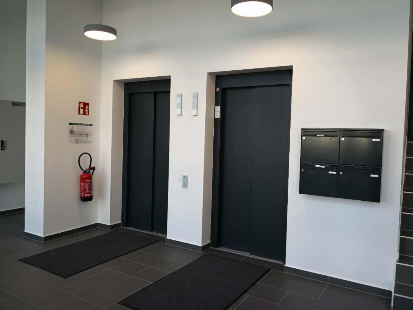 Serviced Muenchen-messe/g