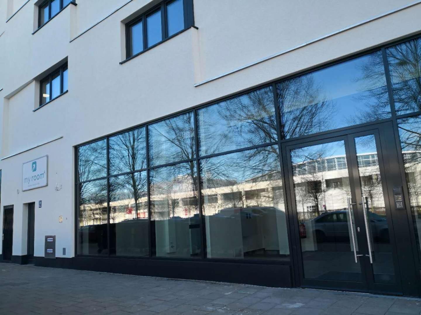 Serviced Muenchen-messe/g Munich