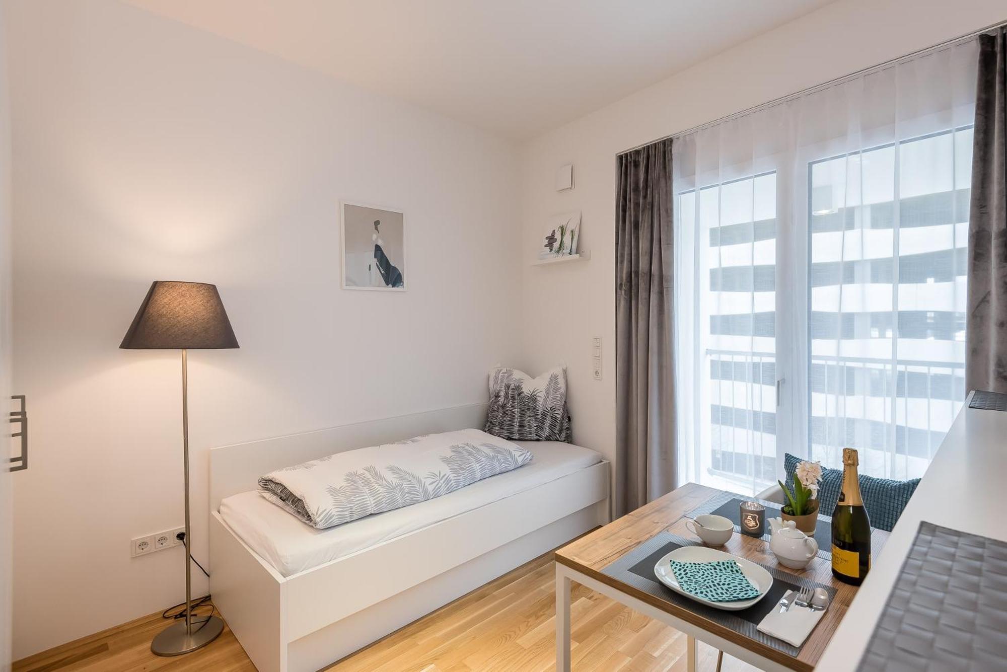 Serviced Muenchen-messe/g *