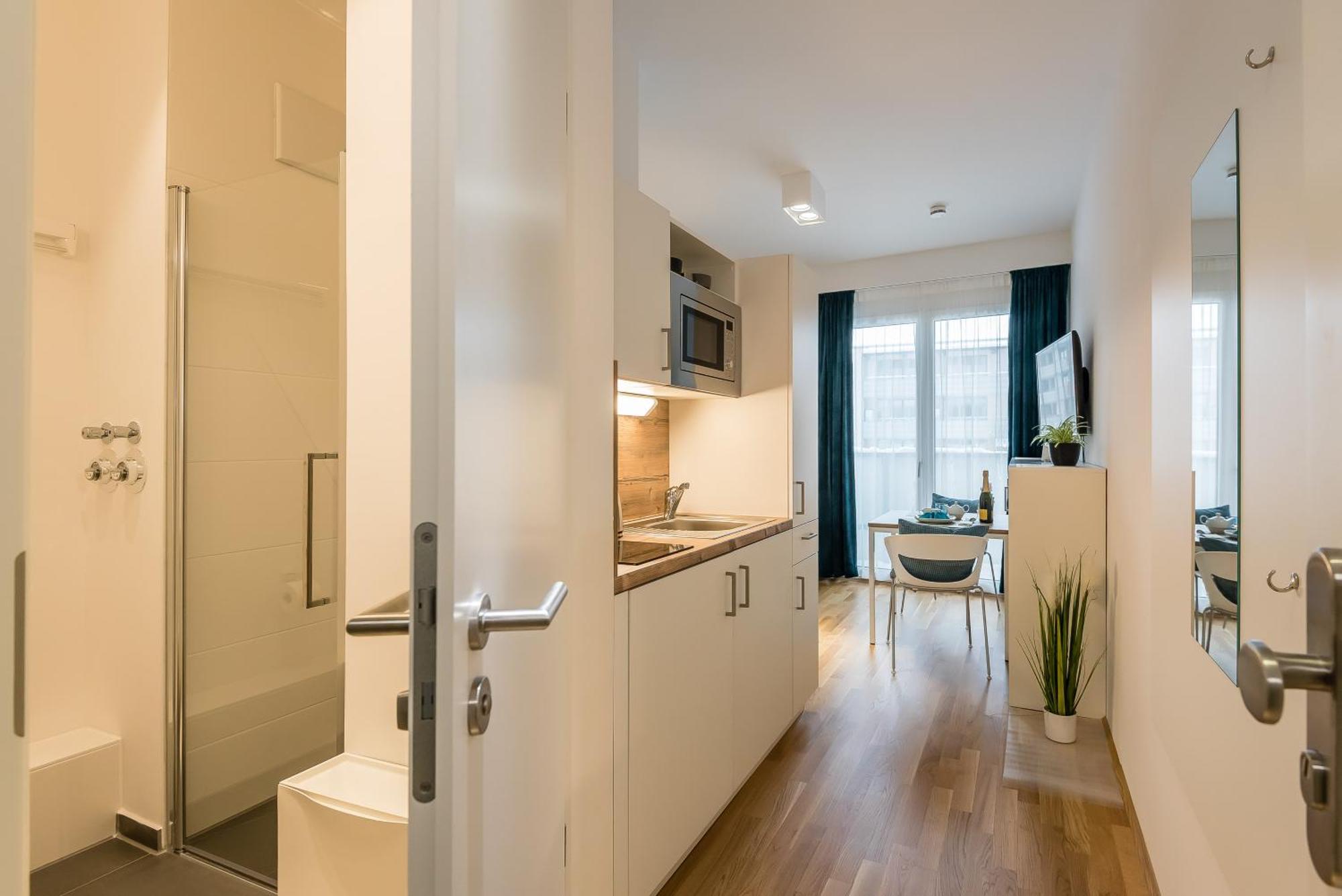 Serviced Muenchen-messe/g * Munich
