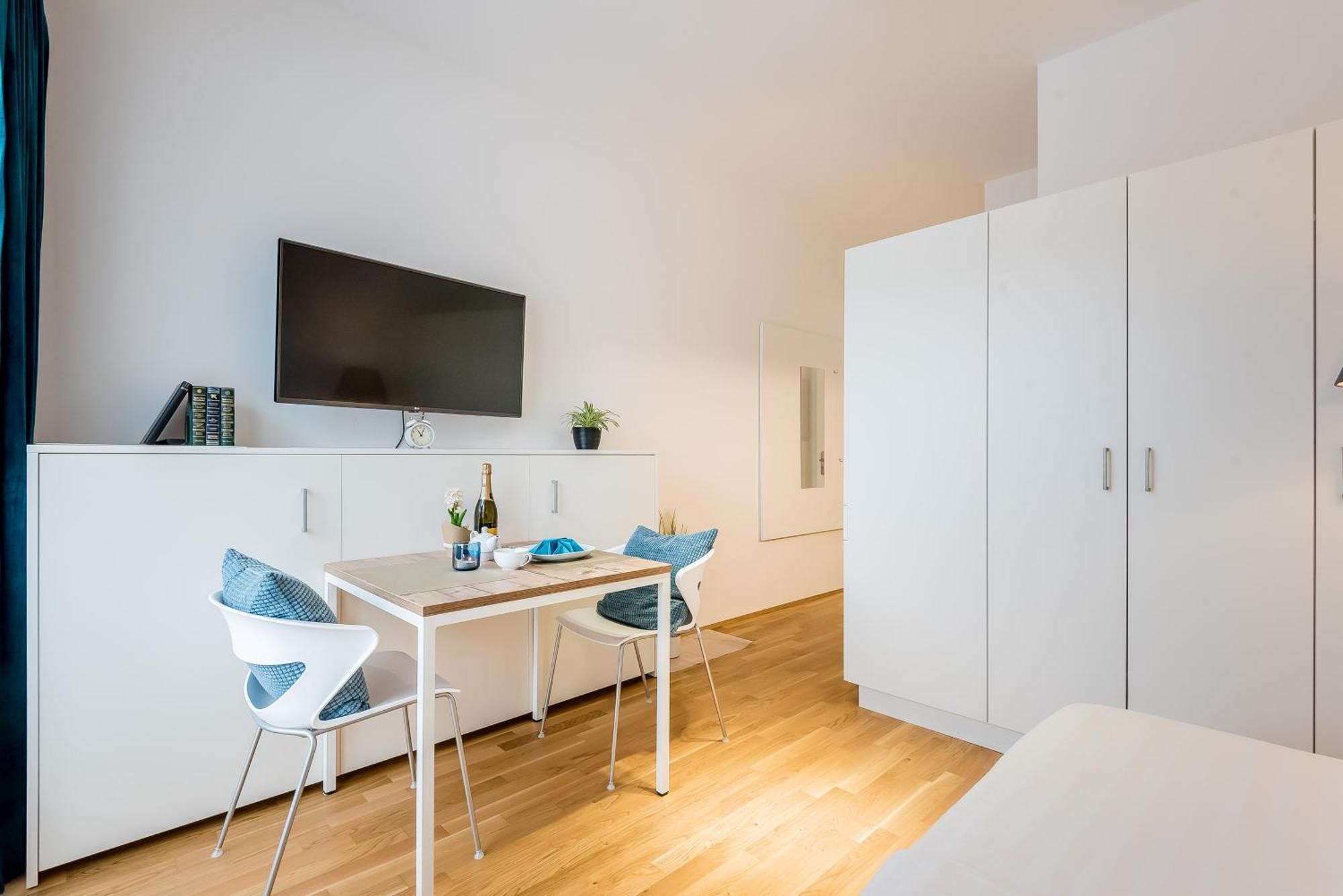 Serviced Muenchen-messe/g