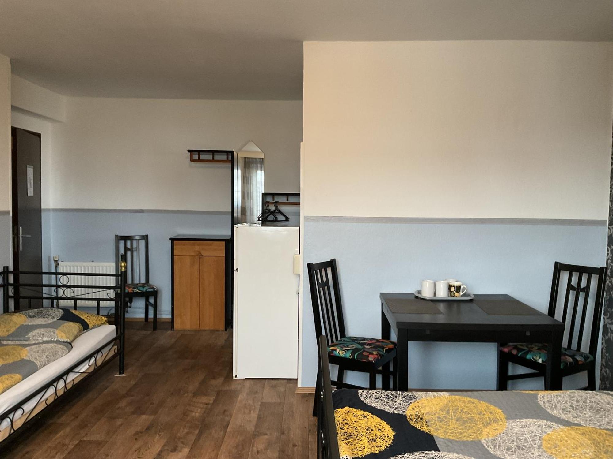 Hostel Pension&hostel Anna - Monteurzimmer