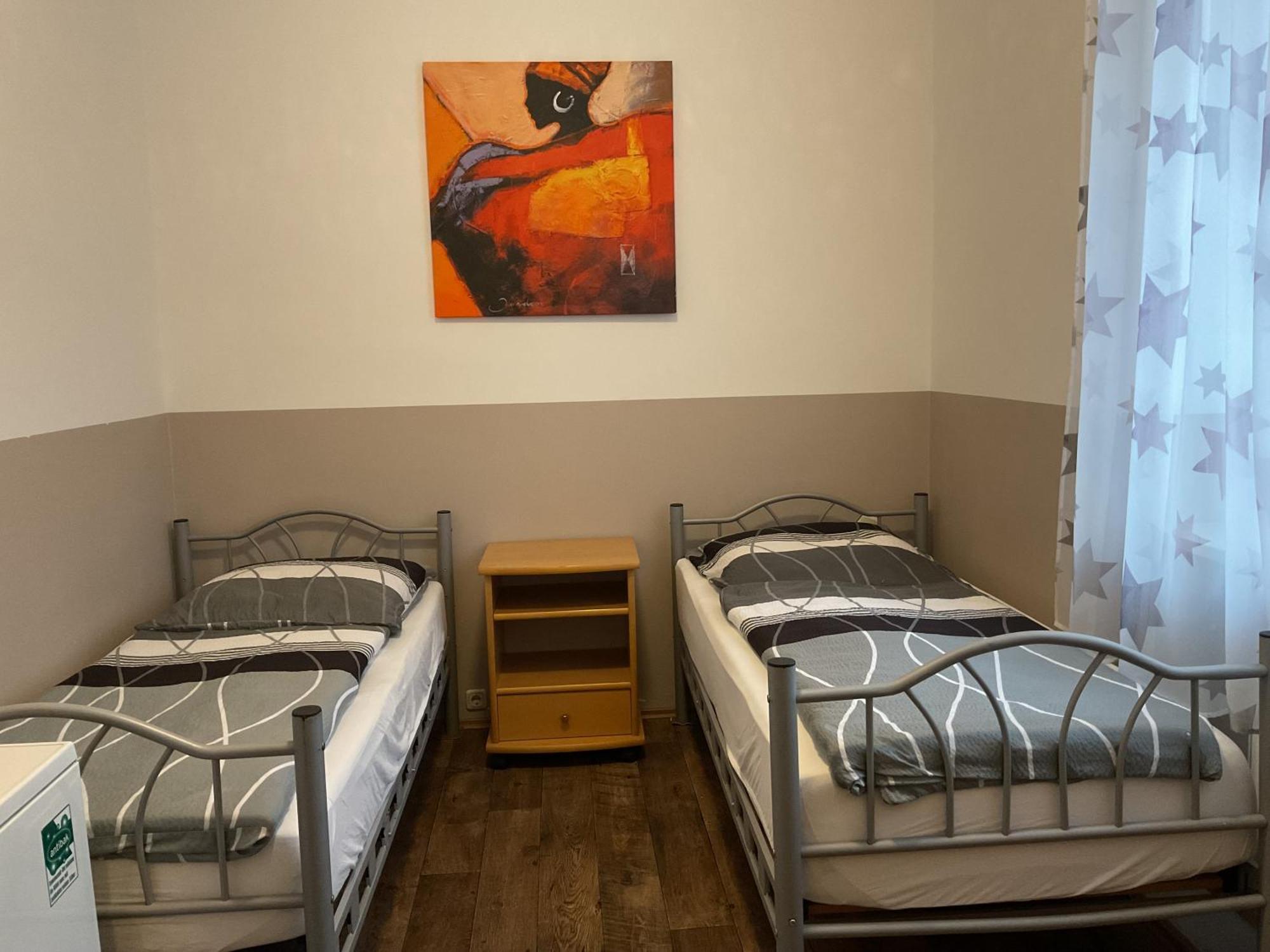 Hostel Pension&hostel Anna - Monteurzimmer *