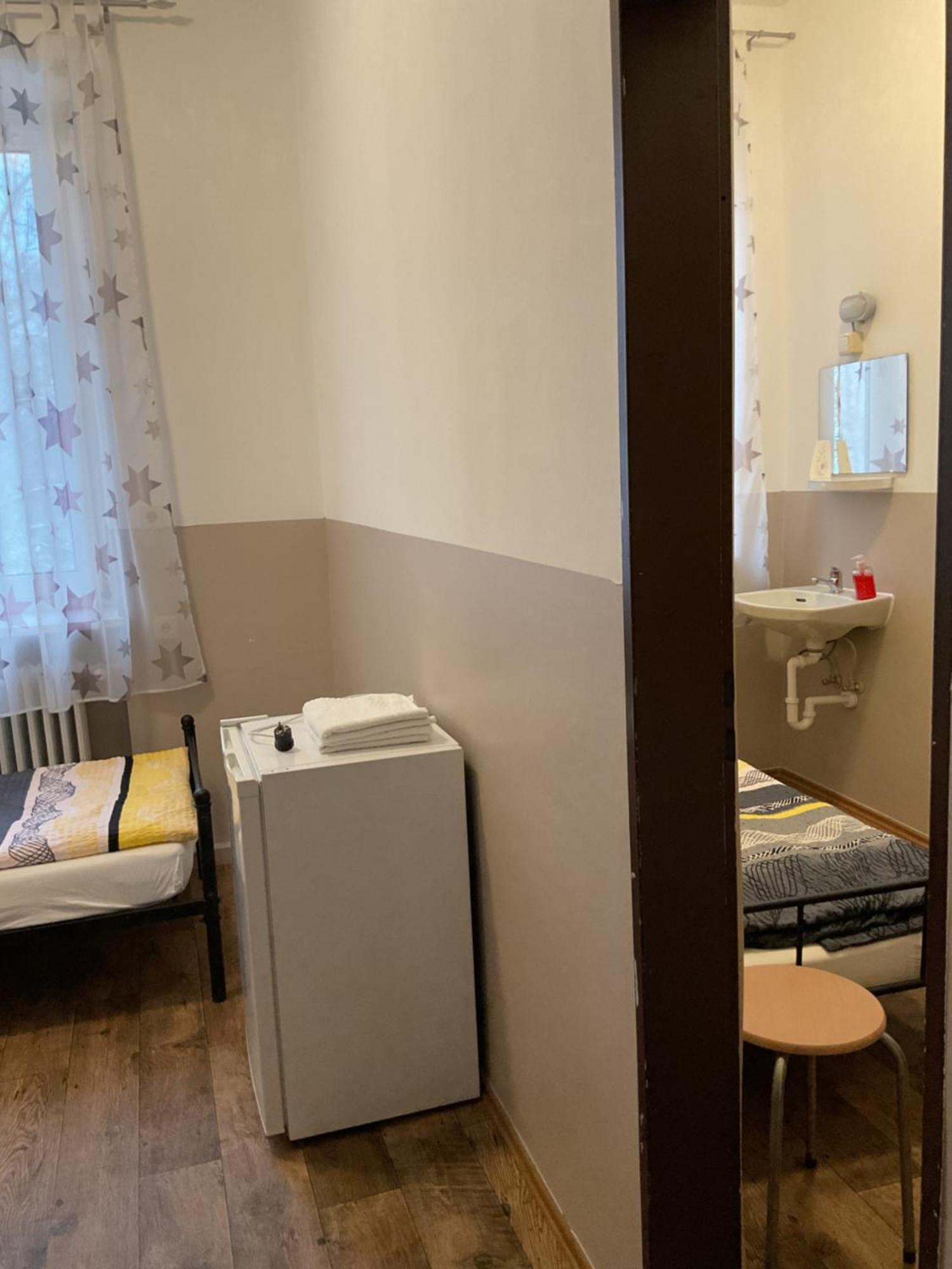 Hostel Pension&hostel Anna - Monteurzimmer Munich