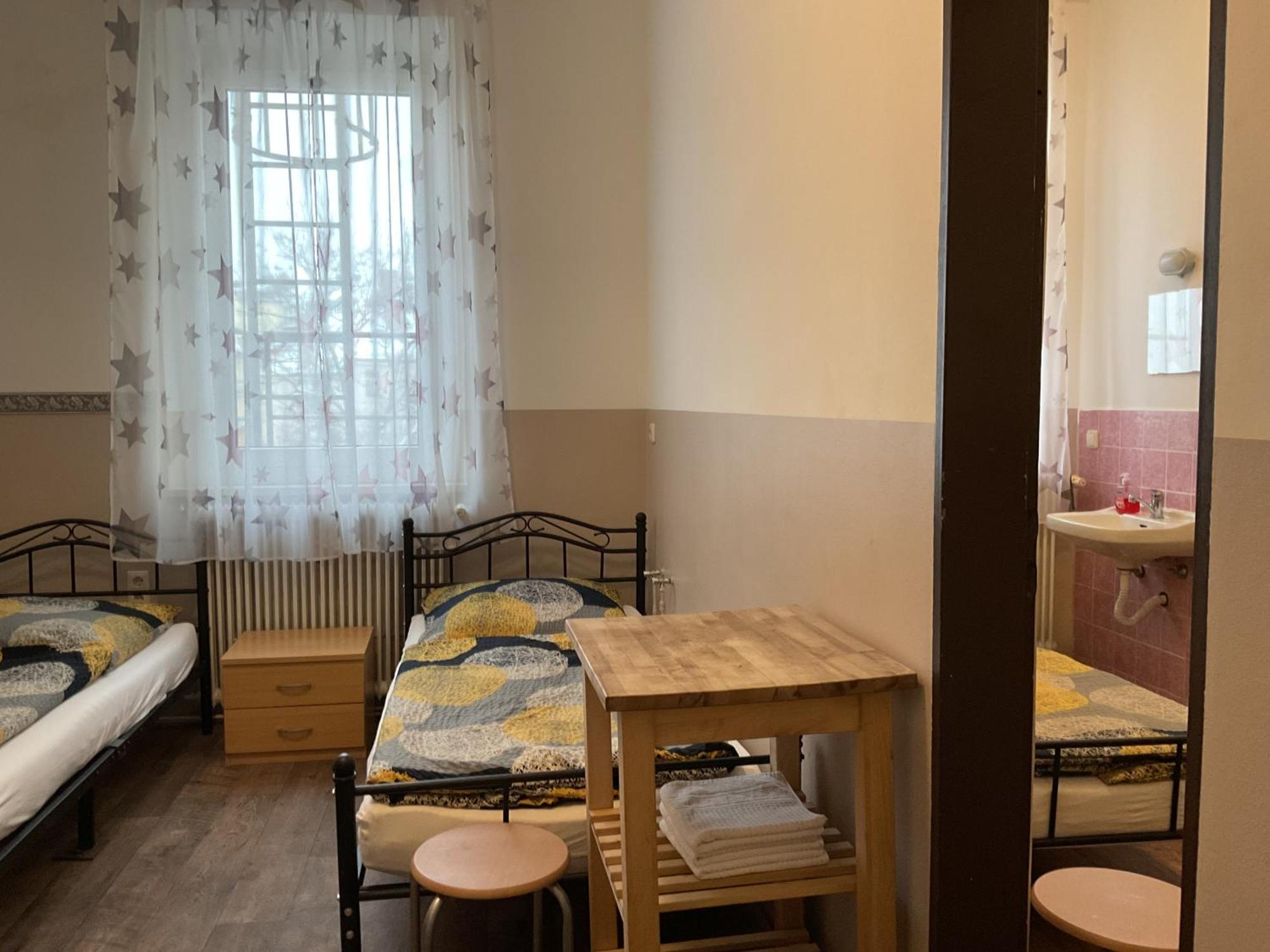 Hostel Pension&hostel Anna - Monteurzimmer Munich