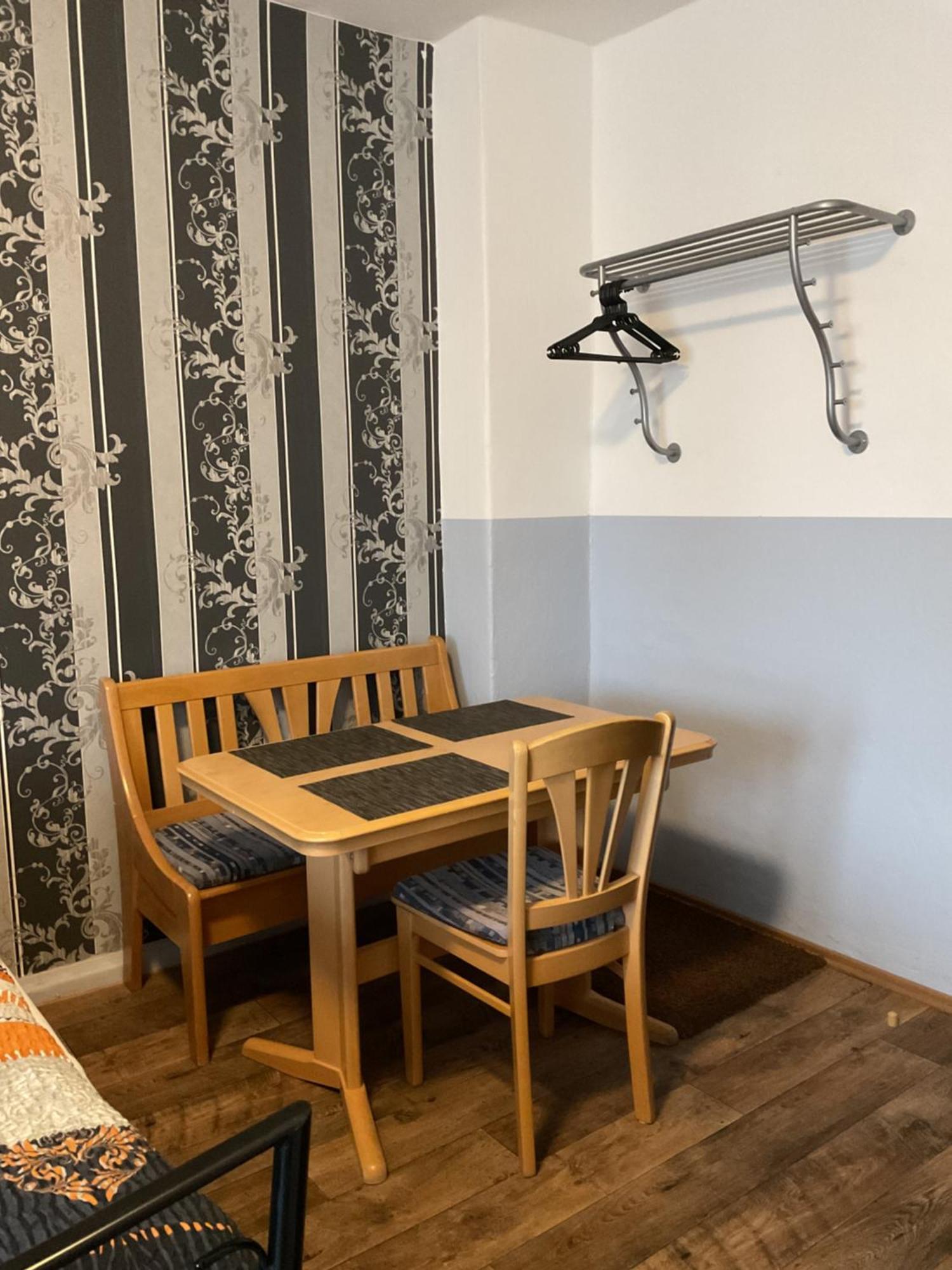 Pension&hostel Anna - Monteurzimmer Hostel Munich