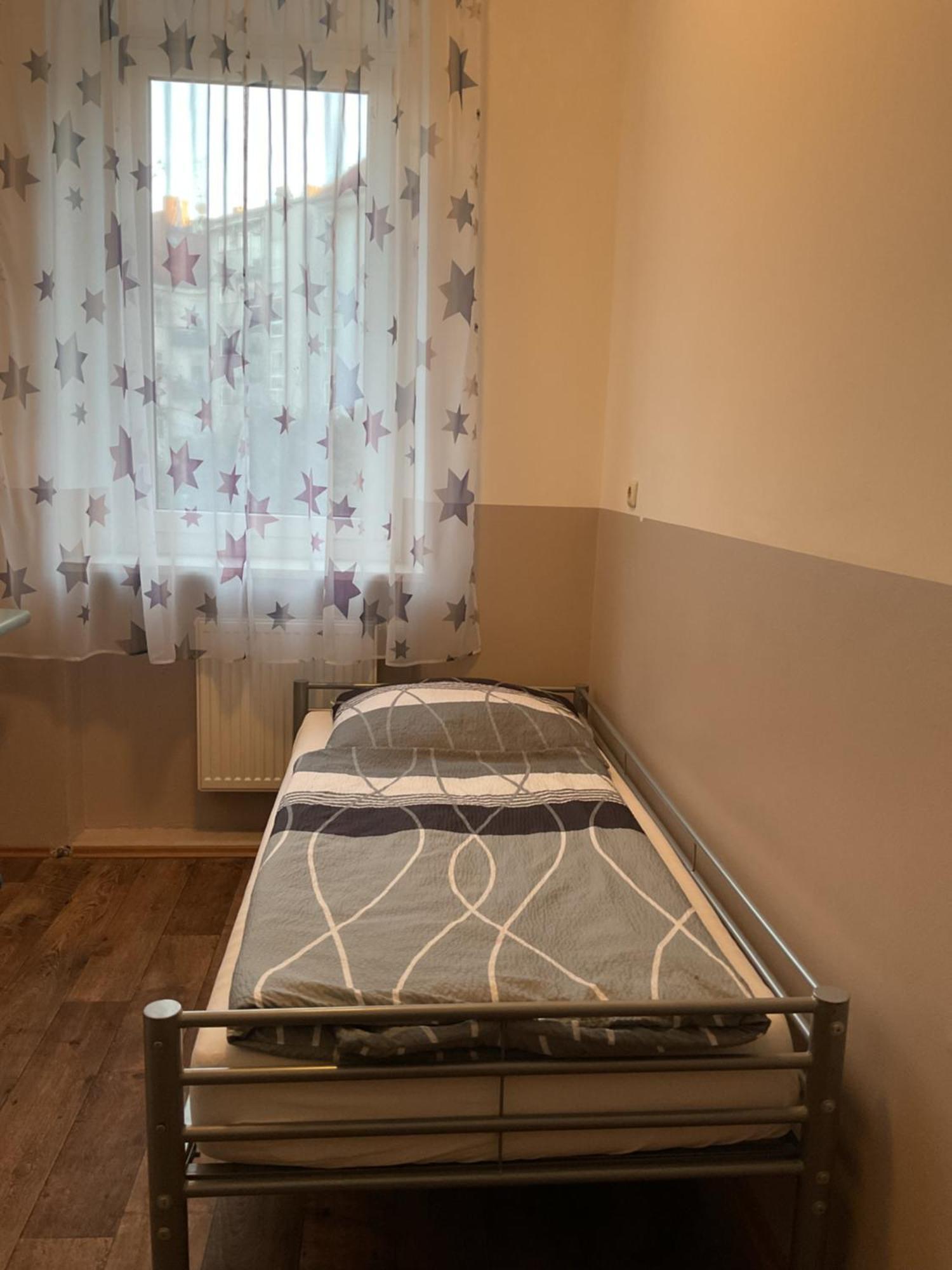 Hostel Pension&hostel Anna - Monteurzimmer *