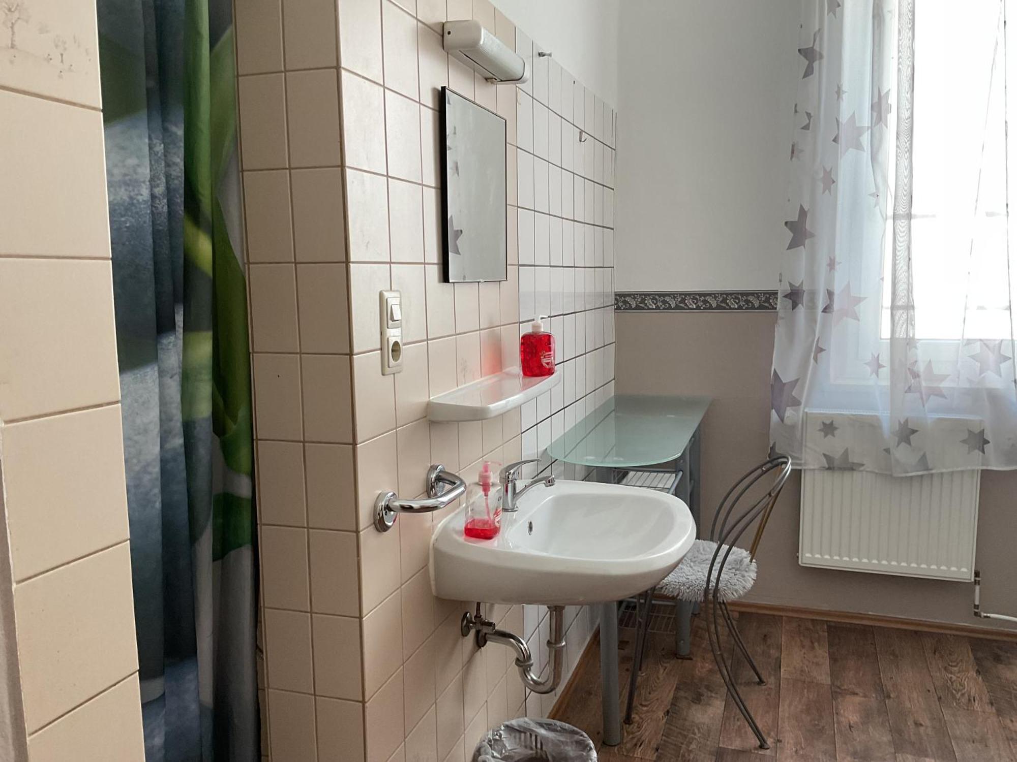 Pension&hostel Anna - Monteurzimmer Hostel Munich