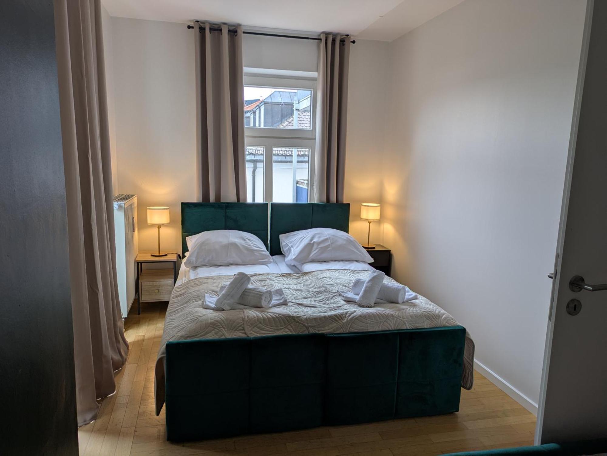 Large 110 Qm, 3 Bedrooms And Very 1-12 Guests