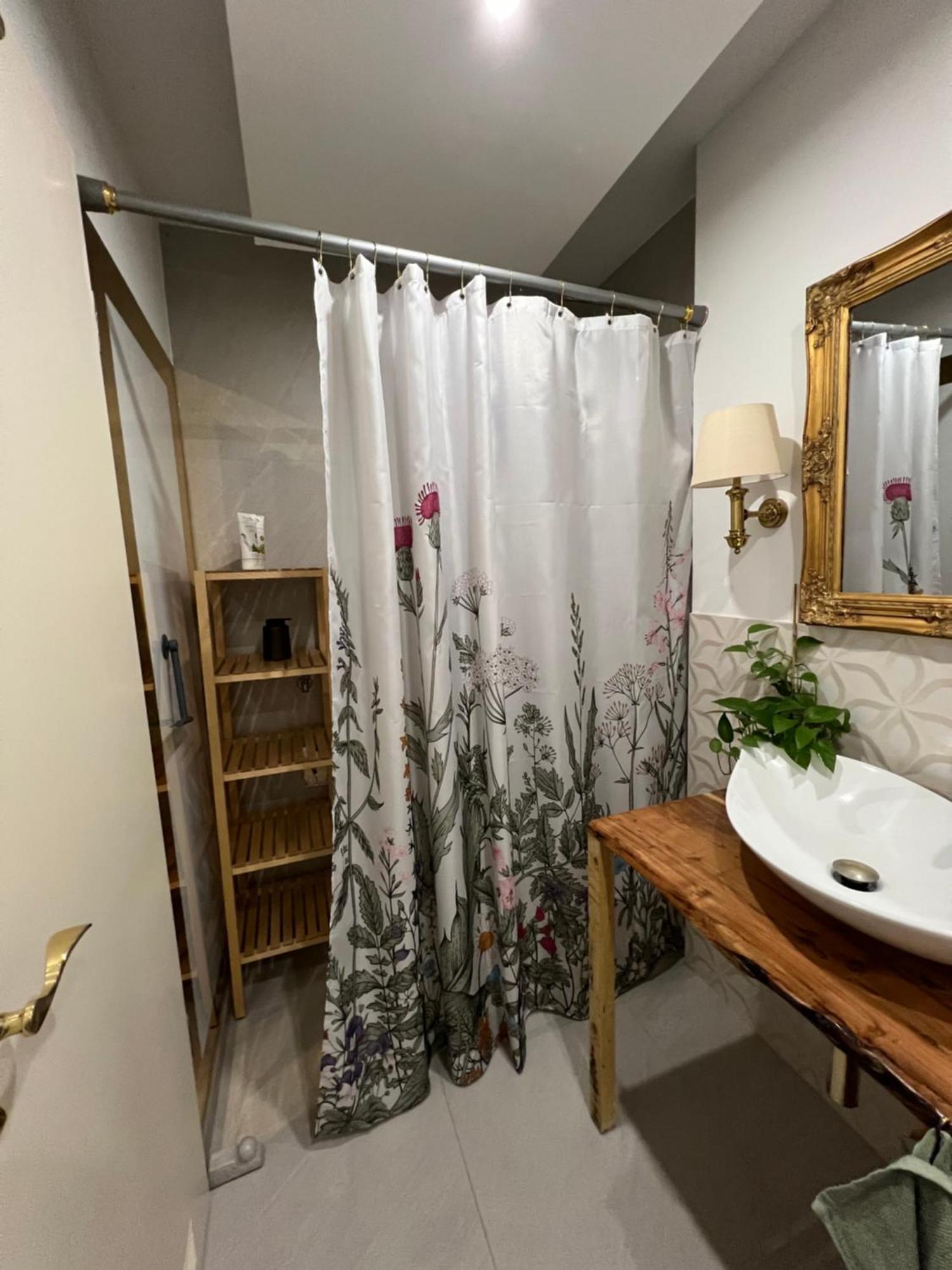 Homestay 15 Qm Mit Gemeinschaftsbad *