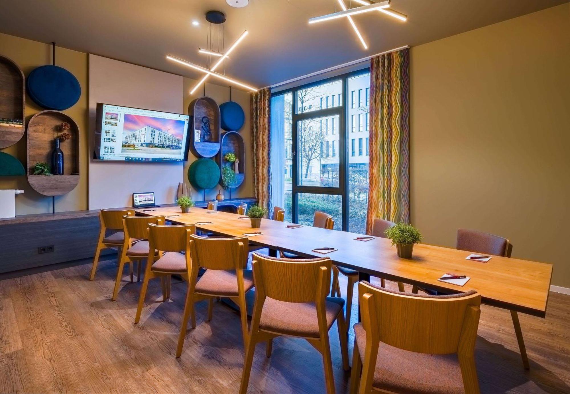 Ramada Encore By Wyndham Messe 3* Munich