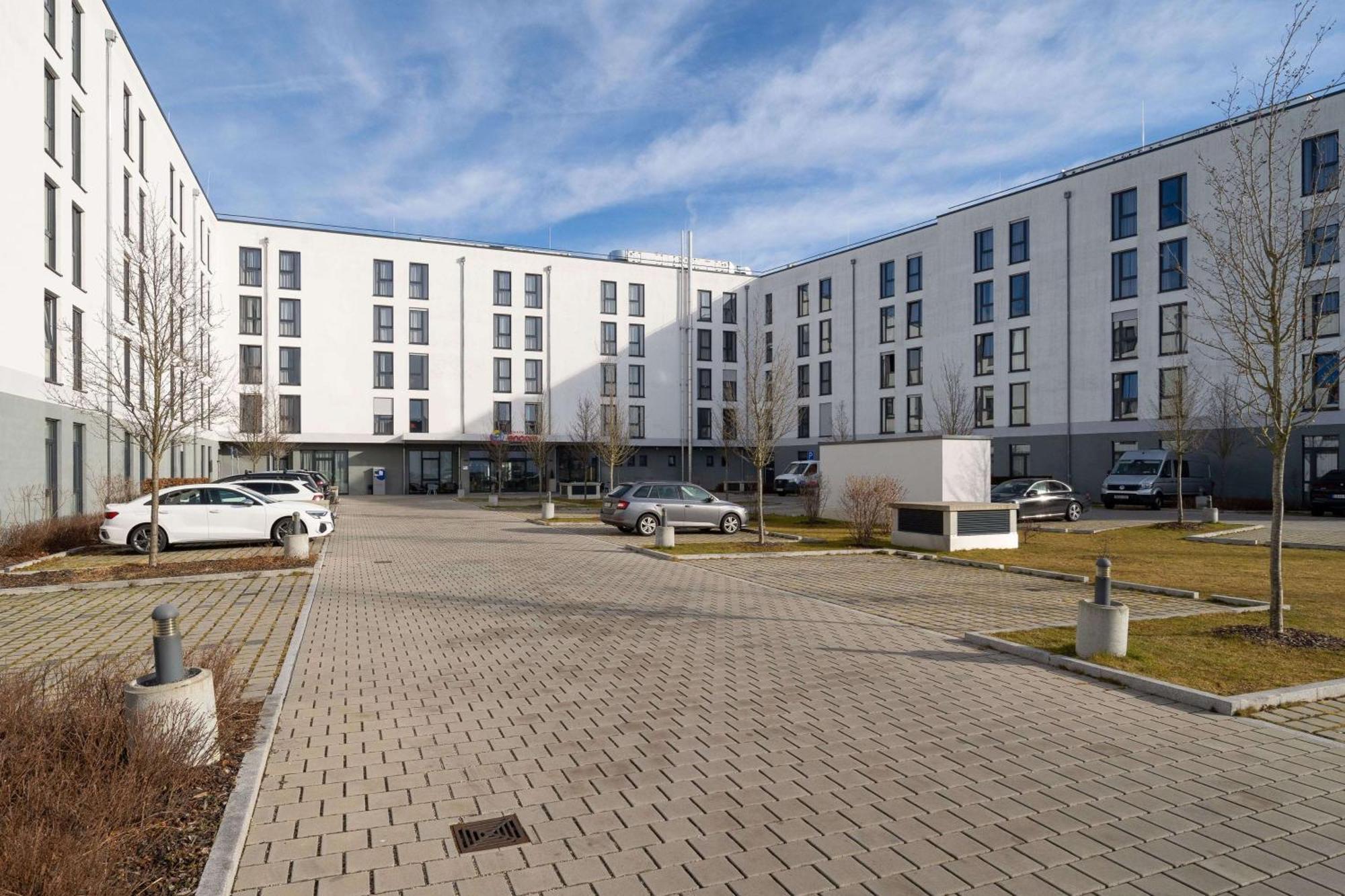 Ramada Encore By Wyndham Messe 3* Munich