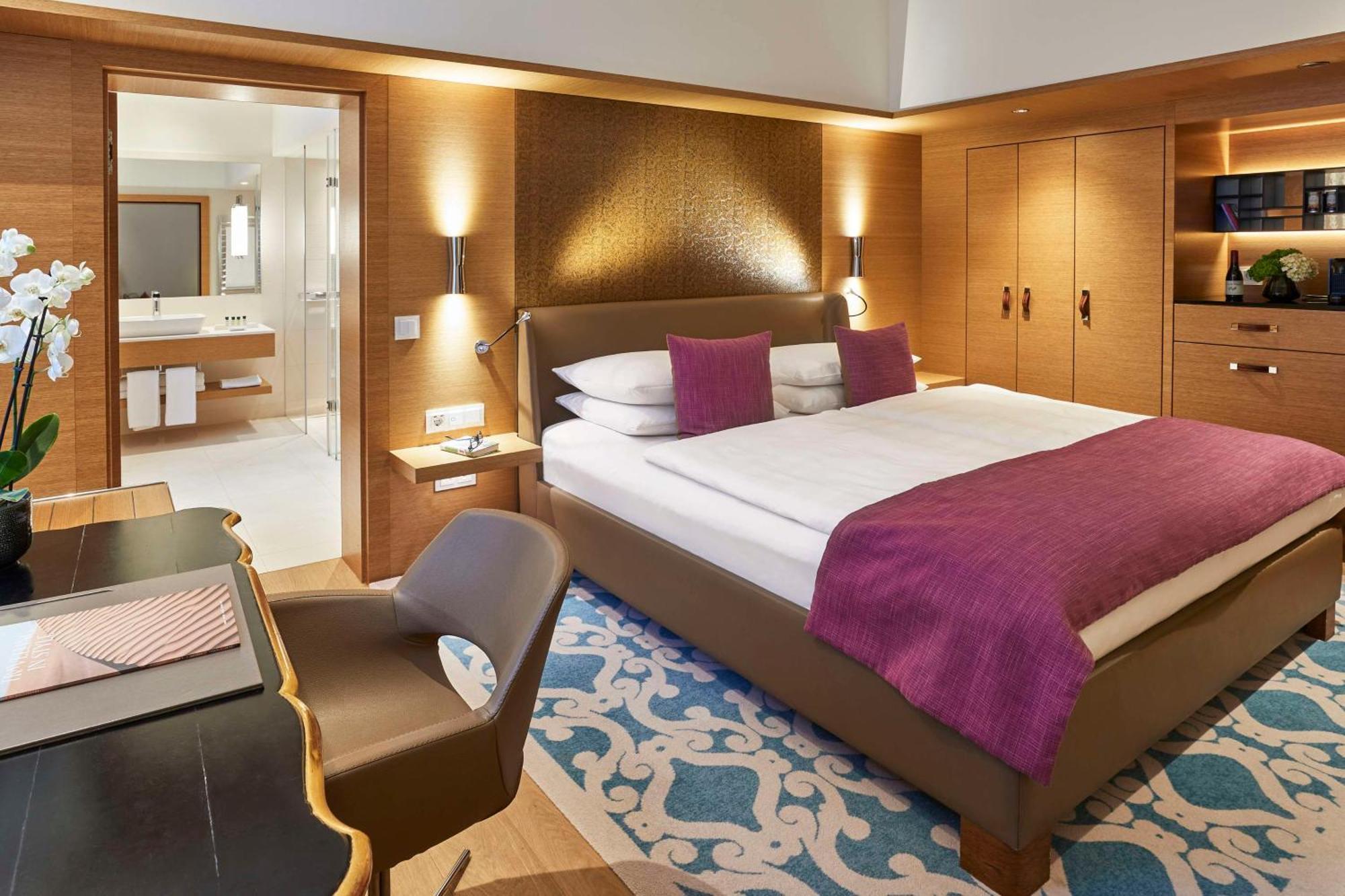 Vier Jahreszeiten Kempinski Hotel Munich