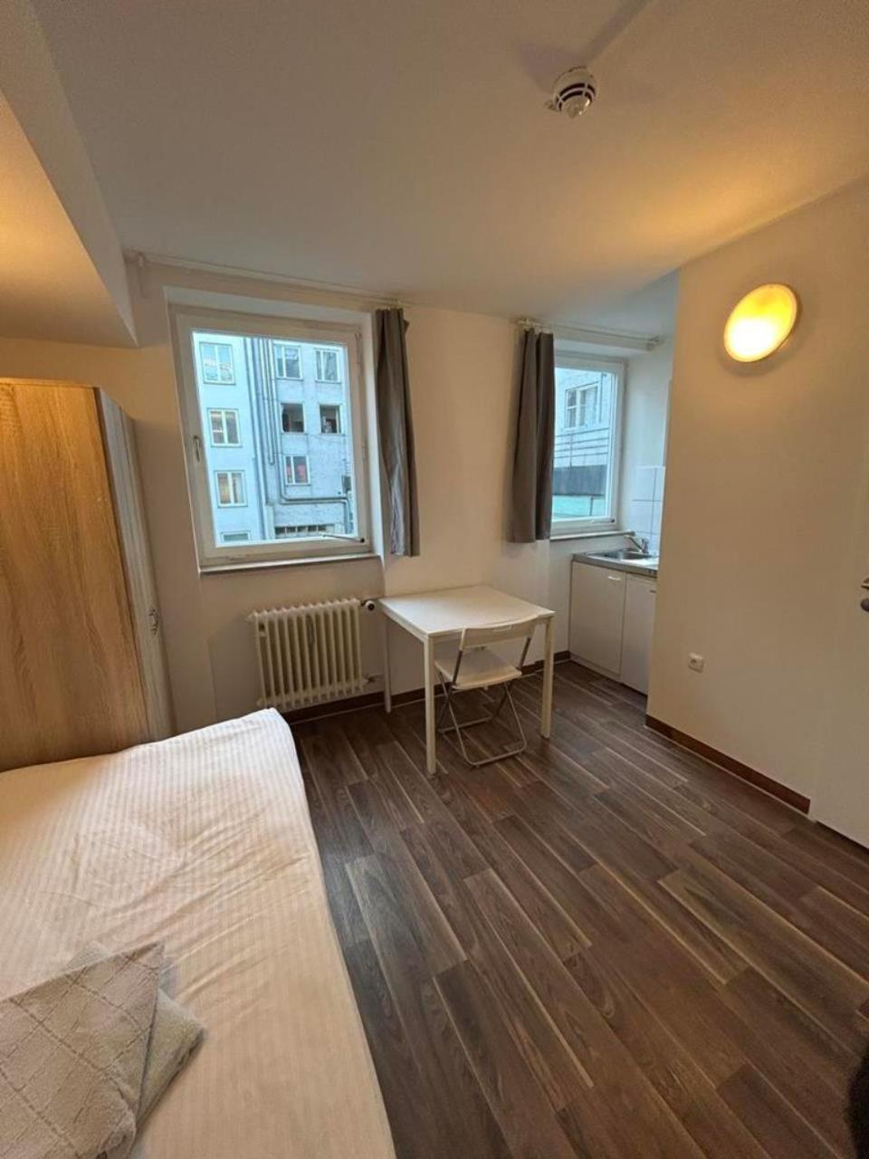 Budget Station Apartmenthostel Sen 14