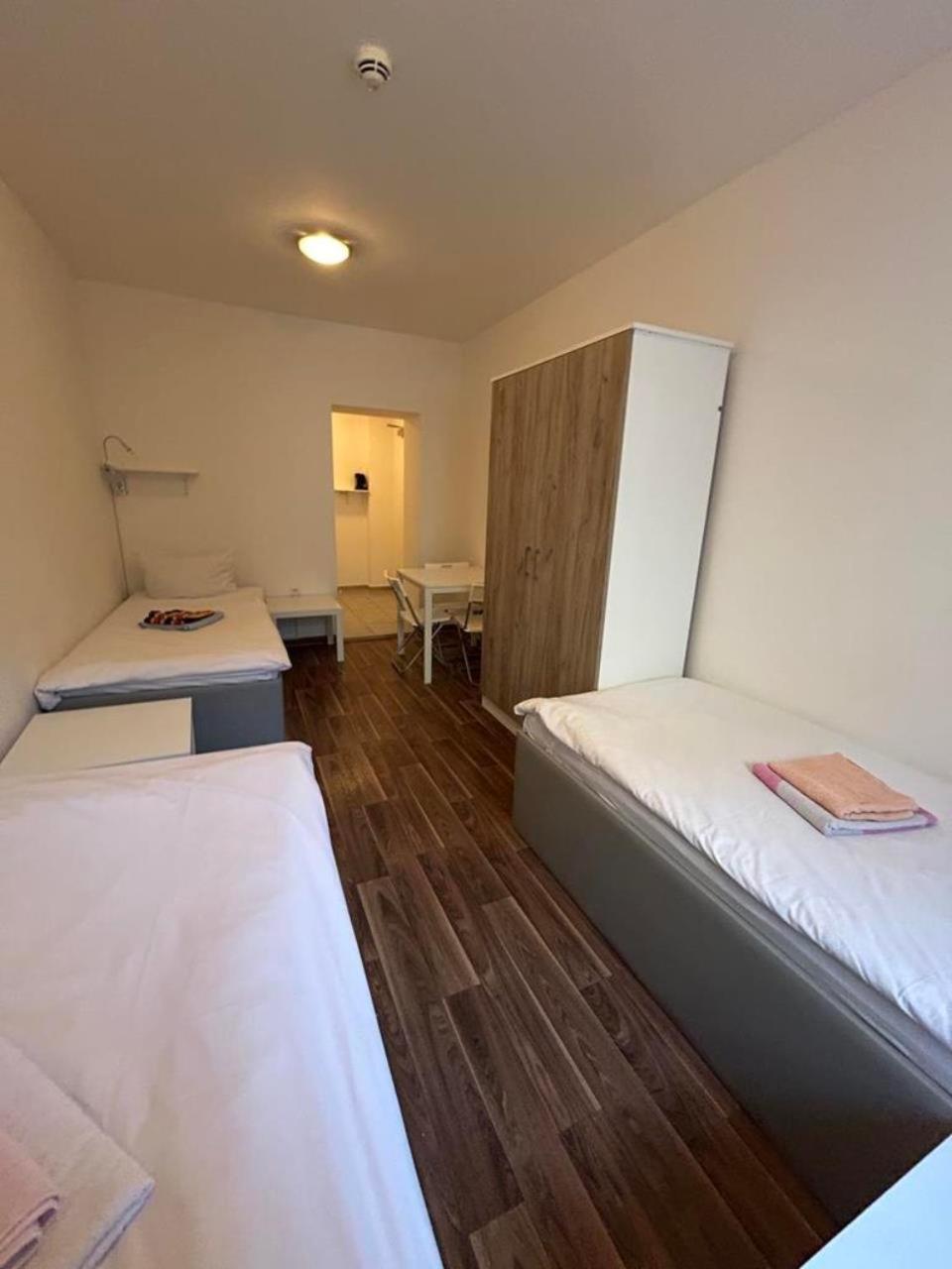 Budget Station Apartmenthostel Sen 14 *