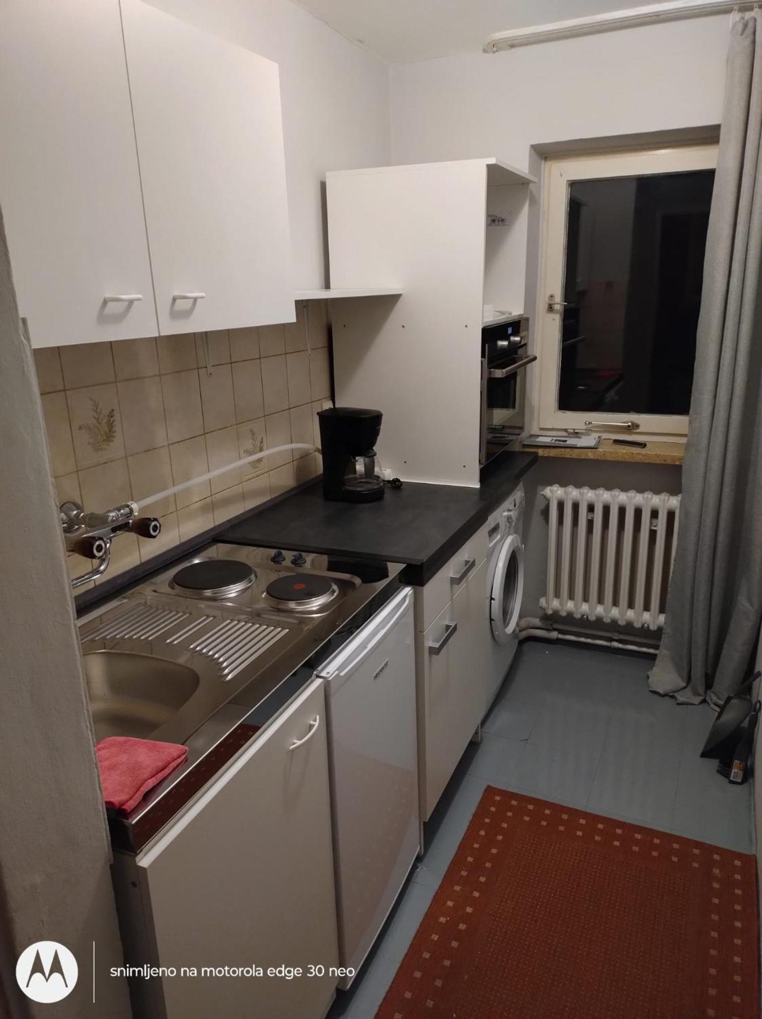 Zentrale Lage, Schoene 2 Zimmer, Voll Ausgestattet! * Munich