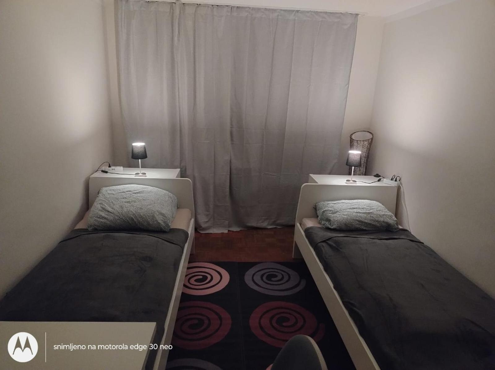 Apartment Zentrale Lage, Schoene 2 Zimmer, Voll Ausgestattet! *
