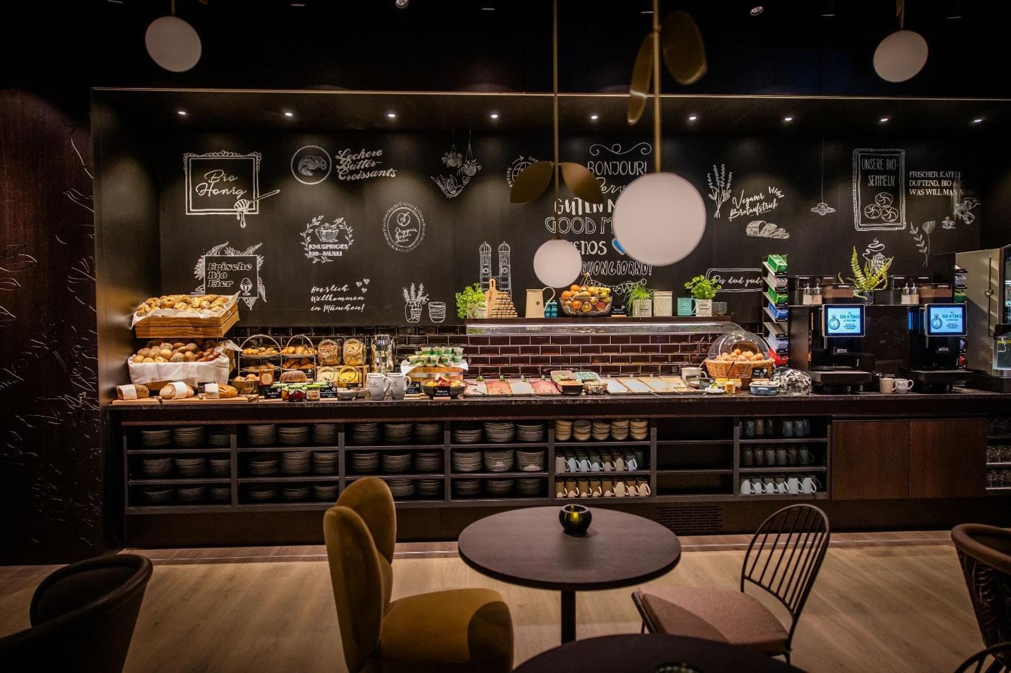 One Hauptbahnhof 3* Munich