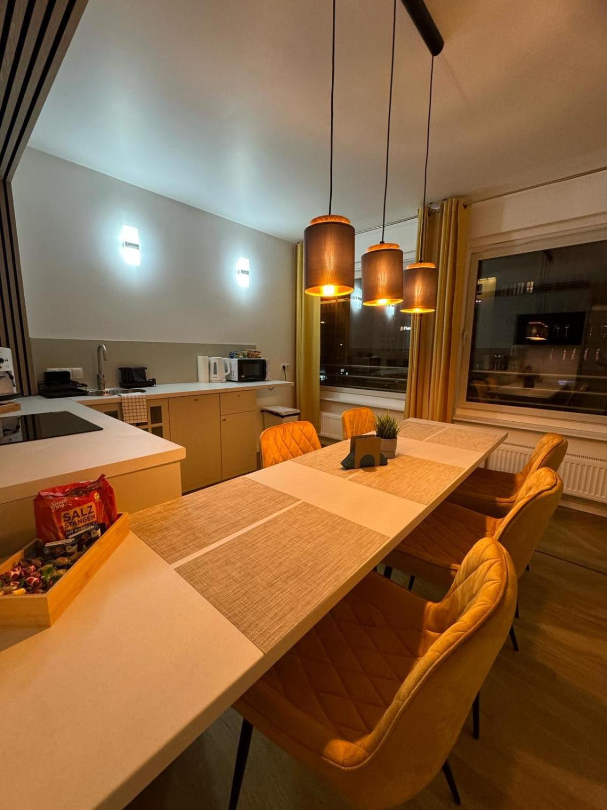 Apartment Place Direkt Am Karlsplatz - Stachus 70 Qm Mit 2 Schlafzimmer Mila Munich