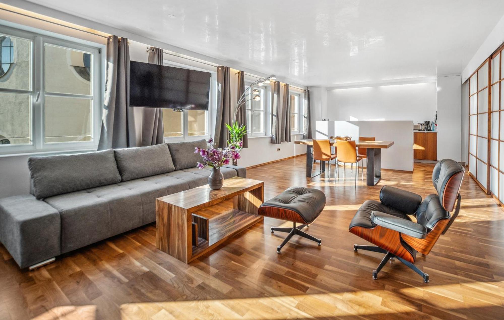 90m2 - 969 Sq Ft Of Luxury Apartment *