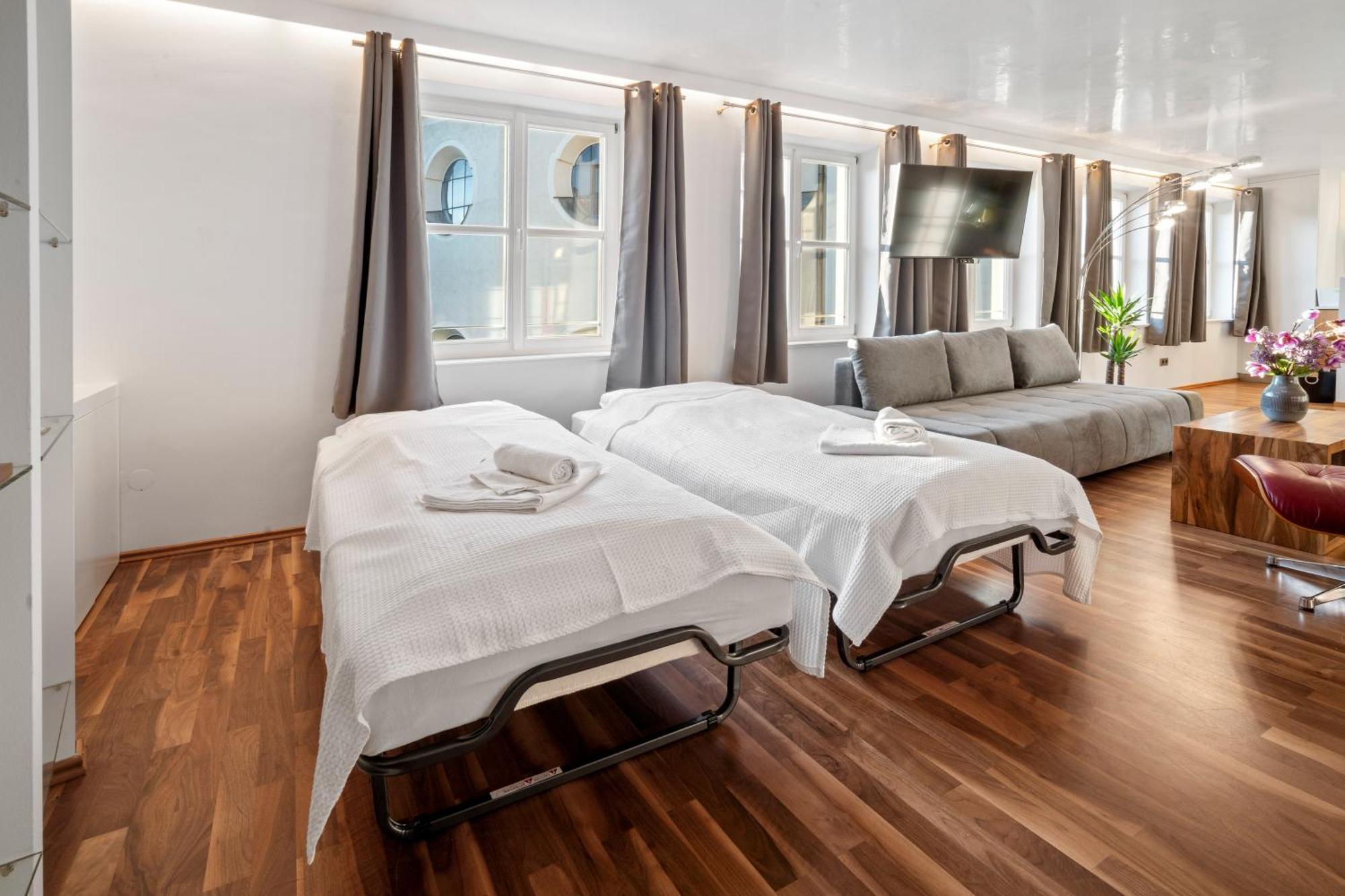 90m2 - 969 Sq Ft Of Luxury Apartment *