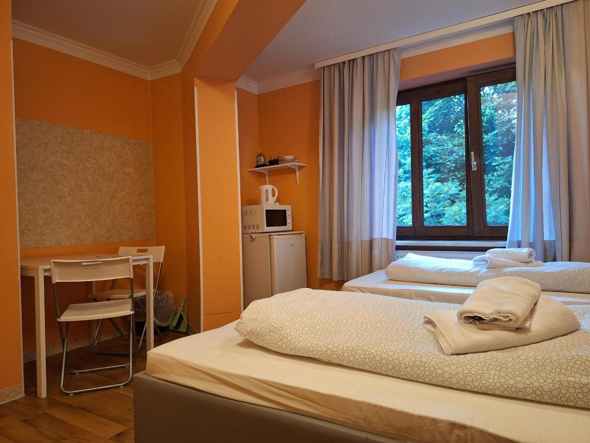 Budget Aubing Apartmenthostel Aub 162 Hostel Munich