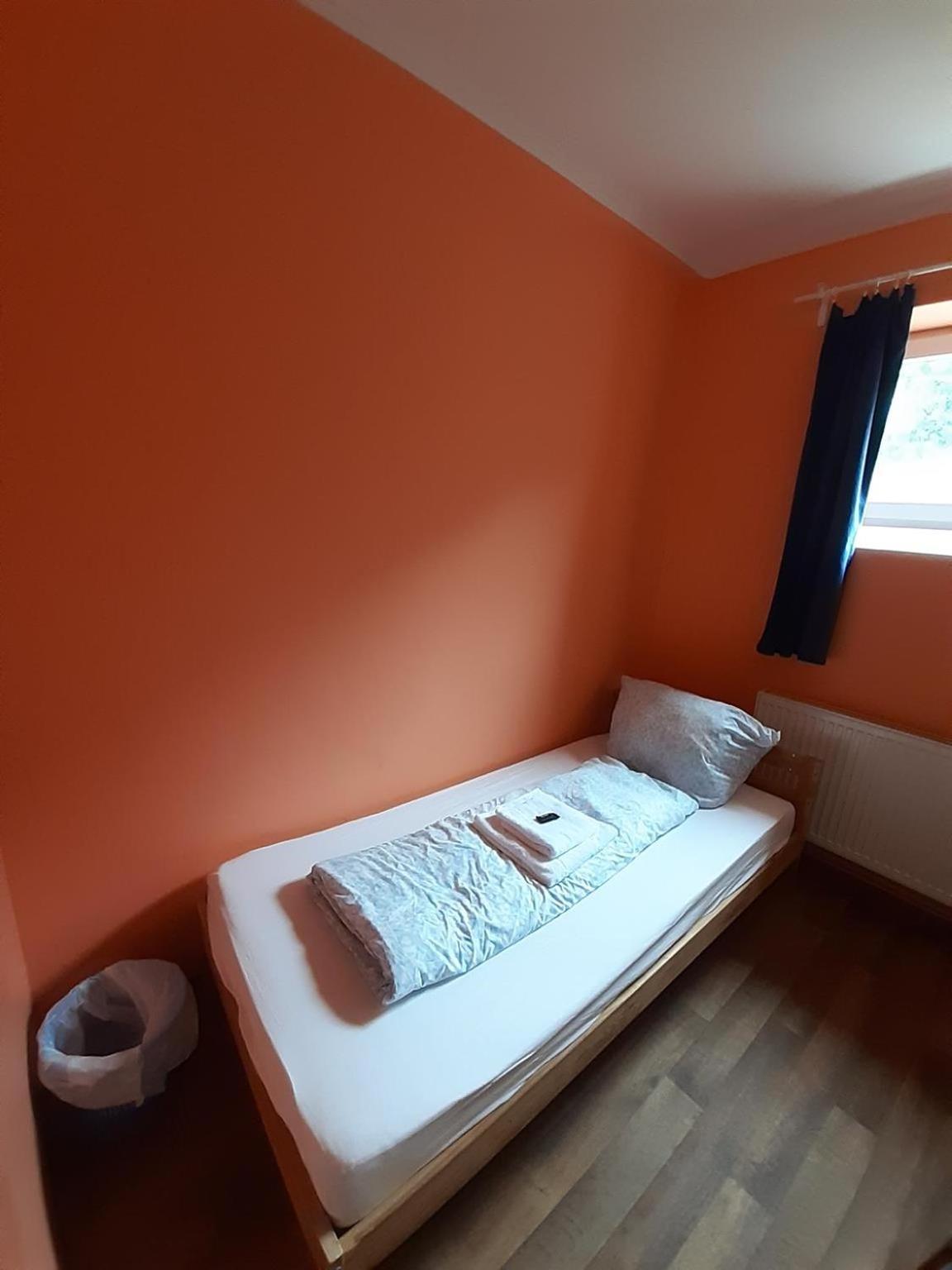 Budget Allach & Tub 19a Albergue Munique