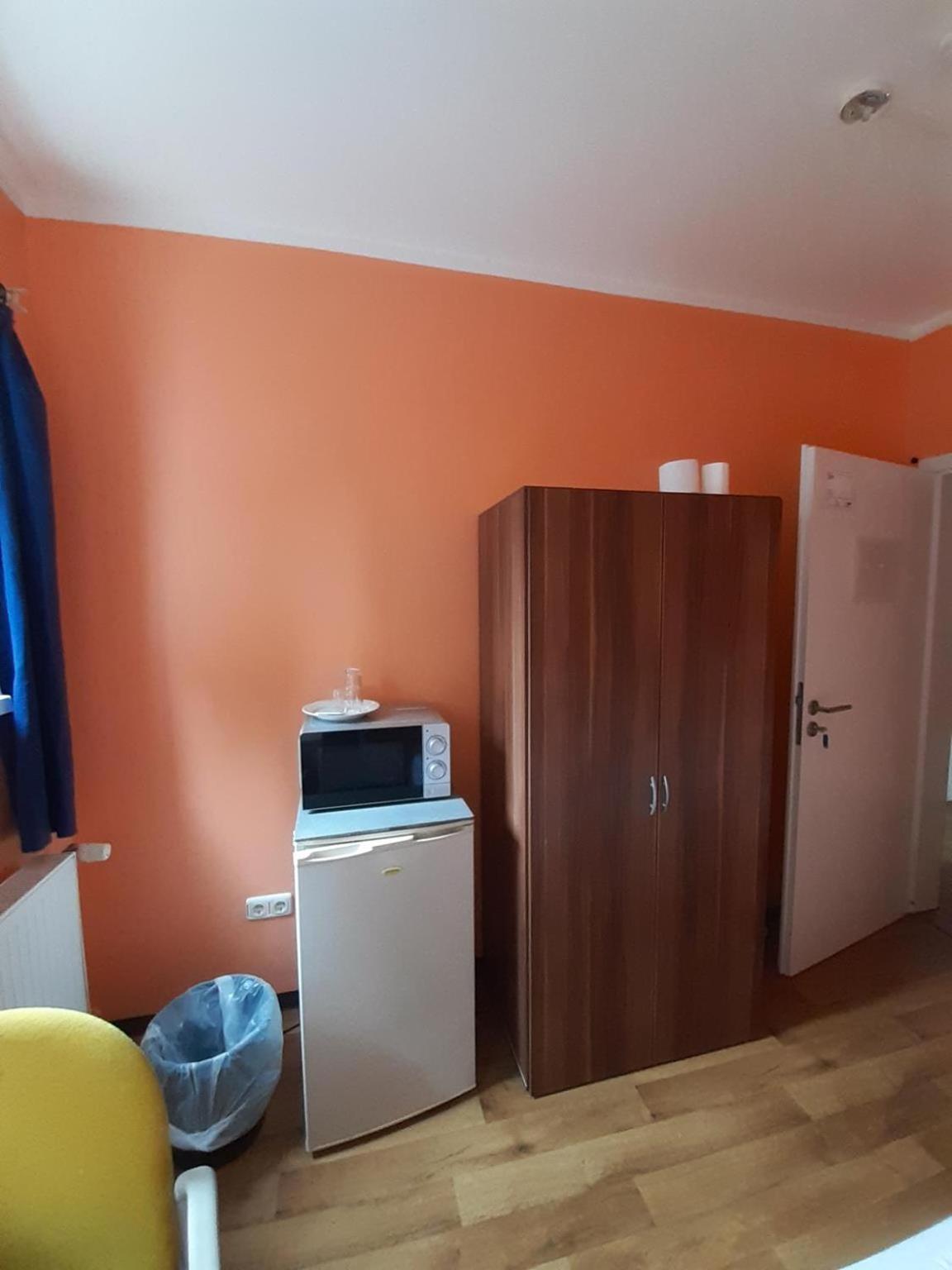 Budget Allach & Tub 19a *