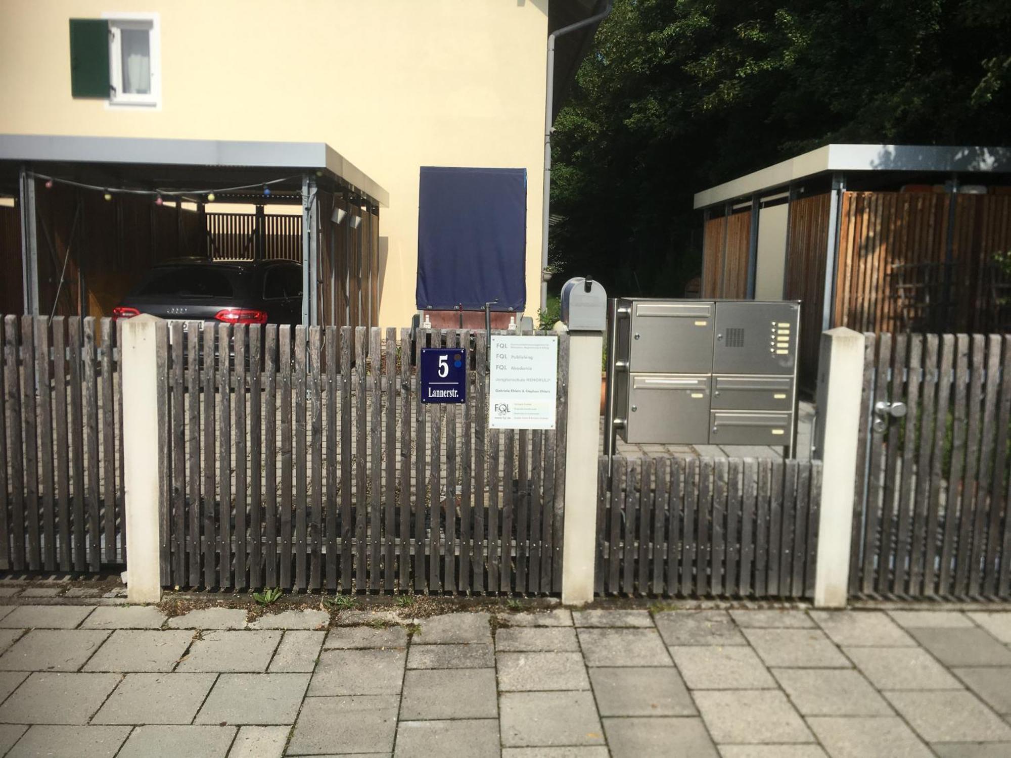 Apartment Gemuetliches In Neuhausen-nymphenburg