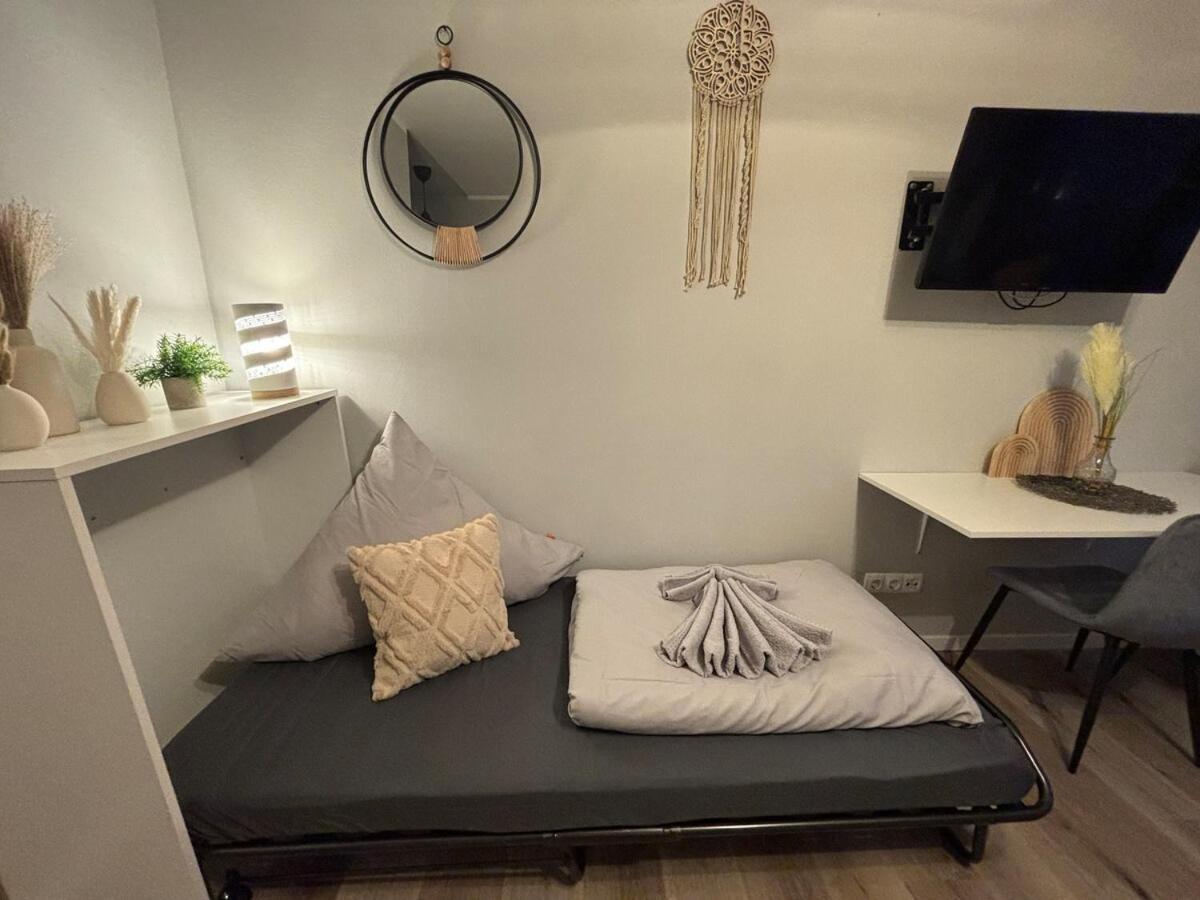 Bohemian Chic Selfie - Station Apartment *
