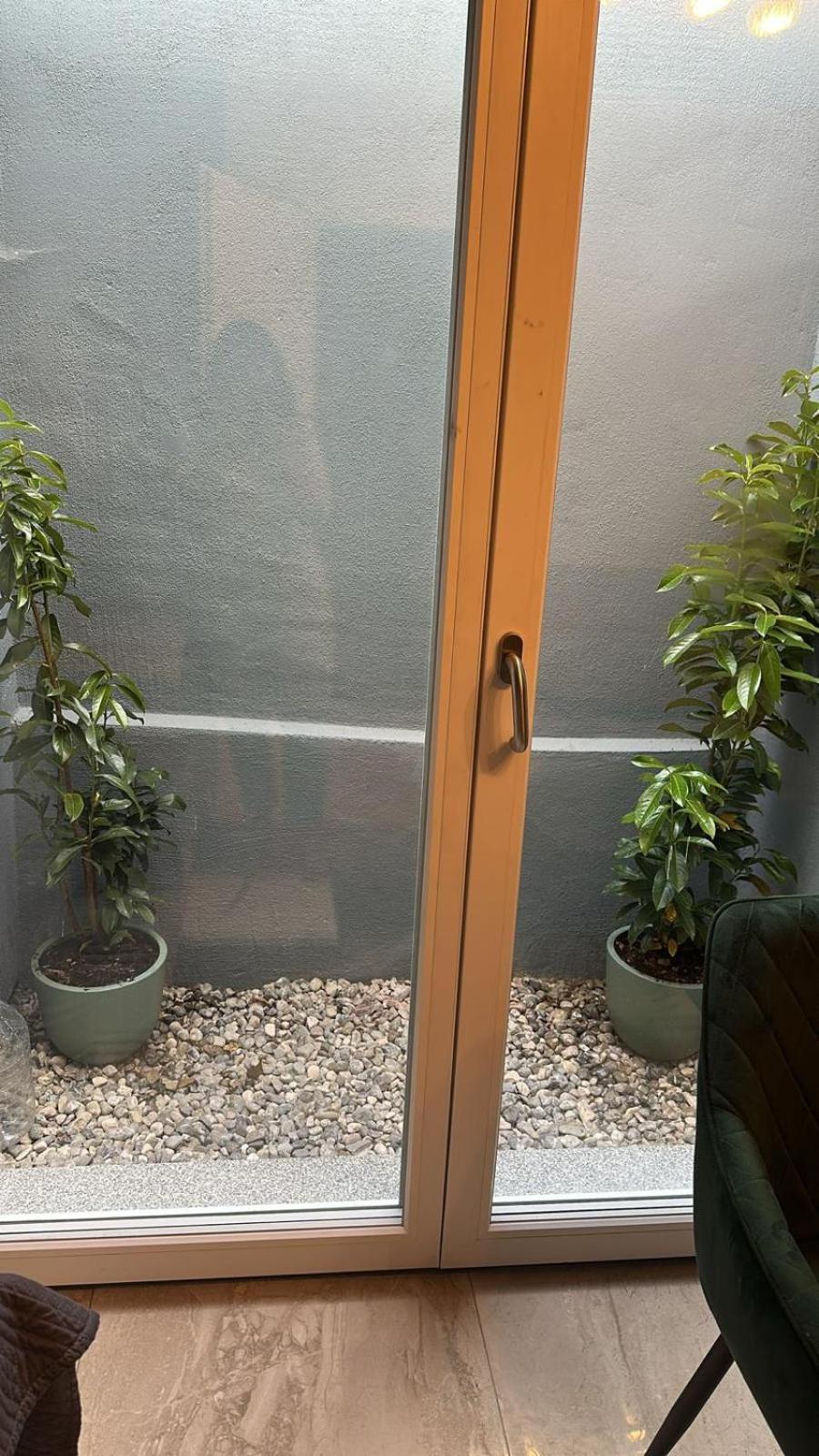 One With Kitchen, And Private Bathroom Near To S8 Train Line * Munich