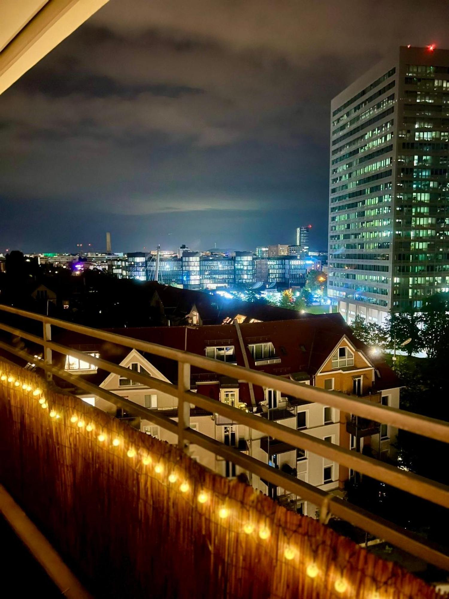 Great View To Allianz Arena & Free Garage Parking * München