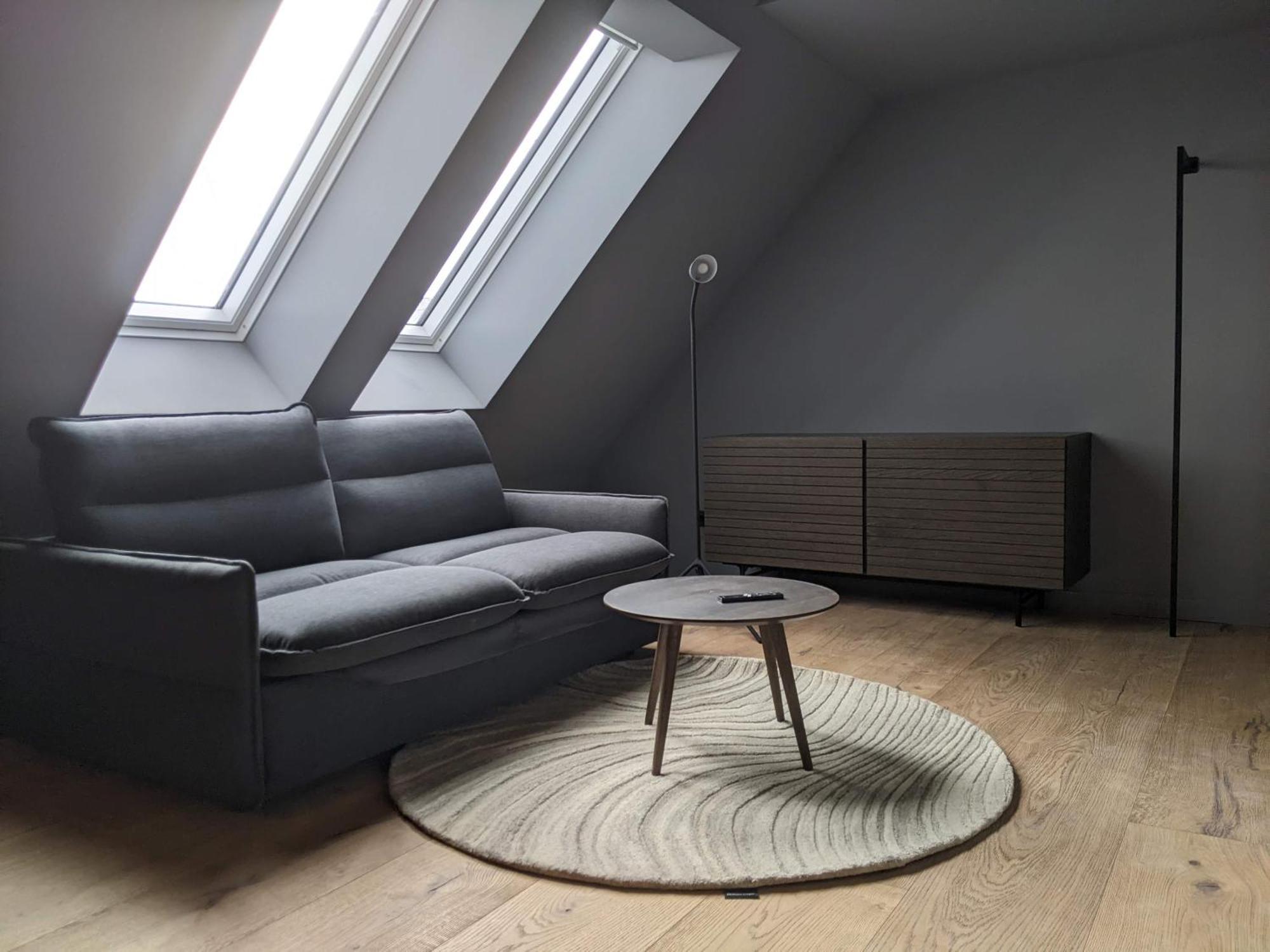 Conlon House Apartment *