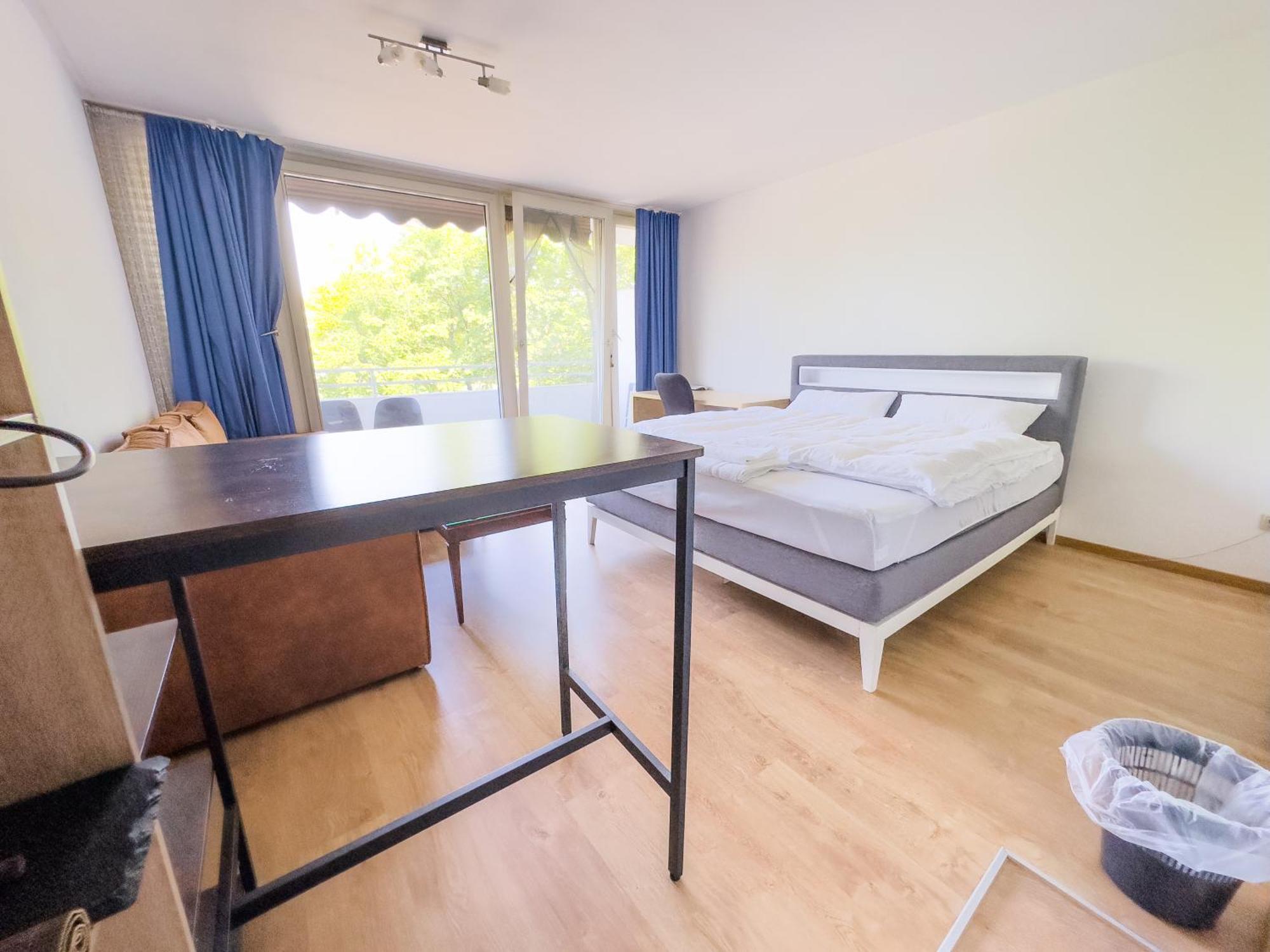 Ruhiges Apartment, Balkon, U-bahn * Munique