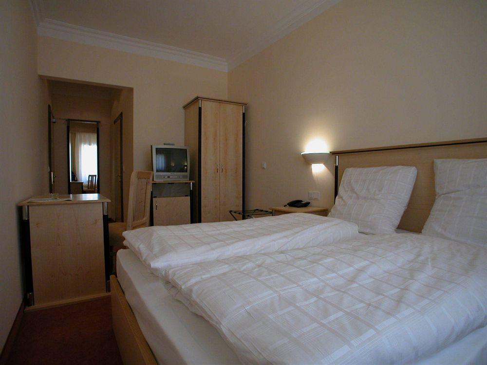 Atlas 4* Munich