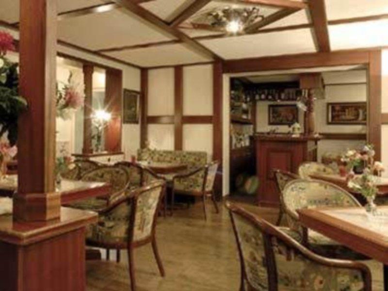 Imperial 3*