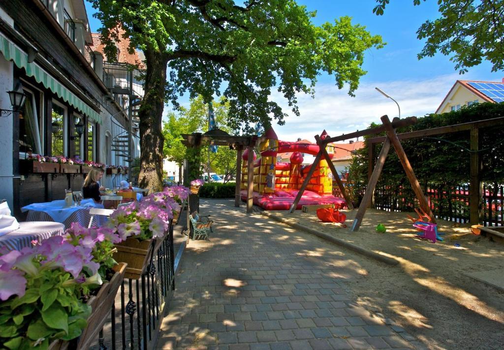 Hotel Landgasthof Deutsche Eiche Munich
