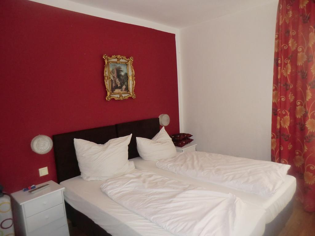 Haydn Guest house 2*