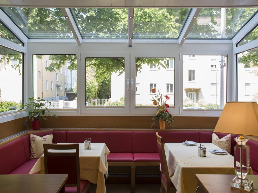 Kriemhild Am Hirschgarten 3*