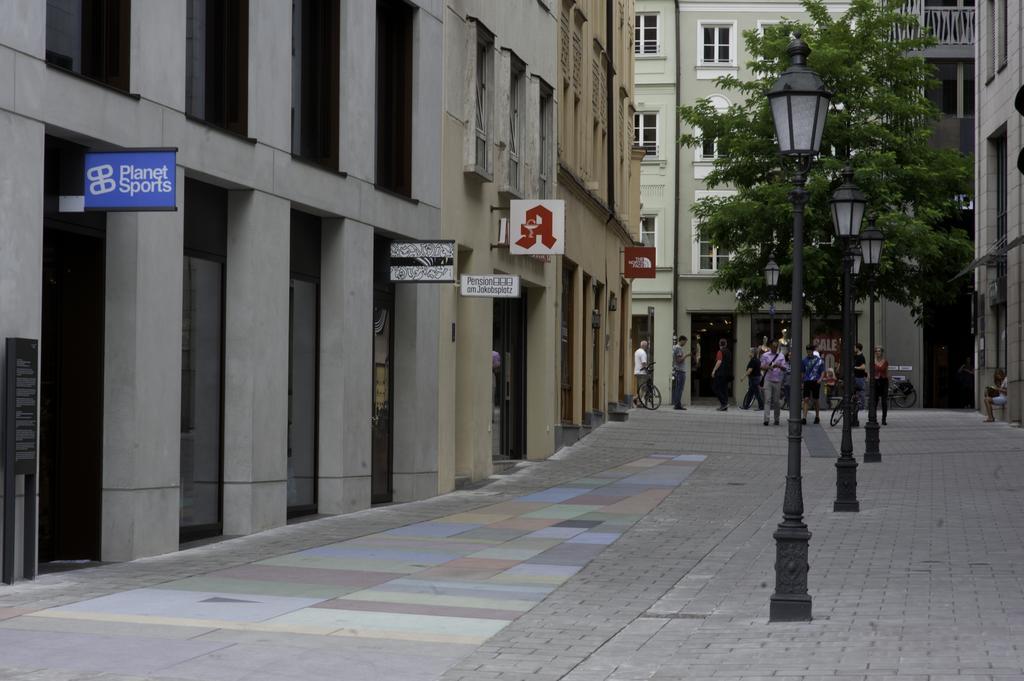 Am Jakobsplatz