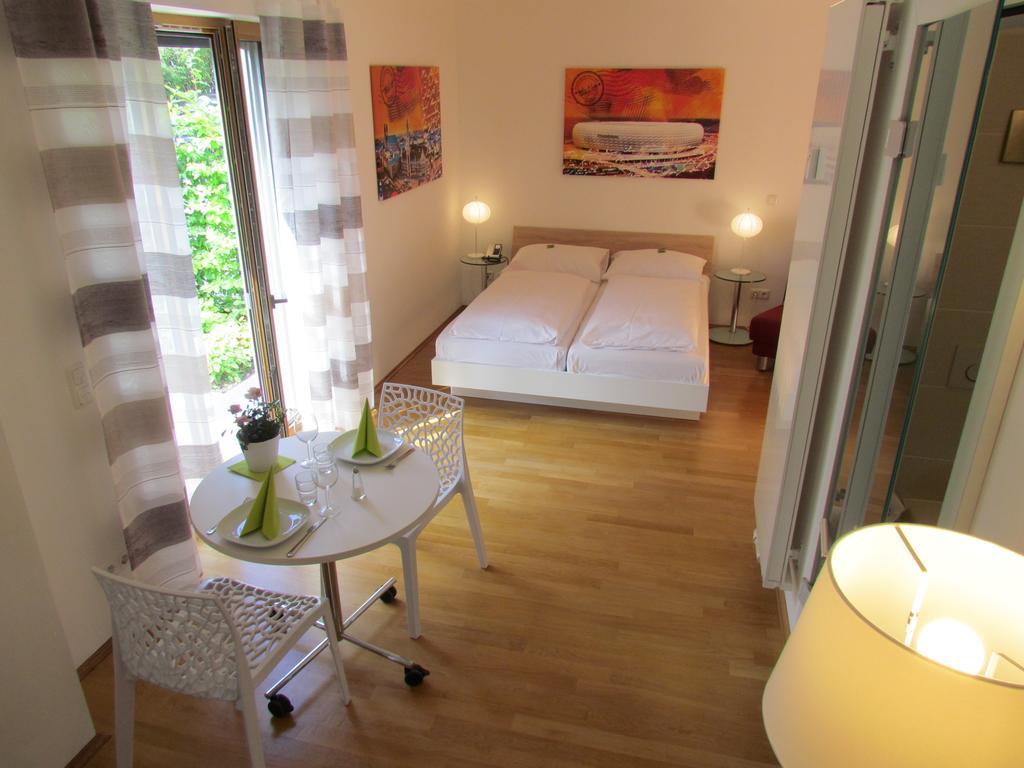 Amenity-garden-apartments * Munich