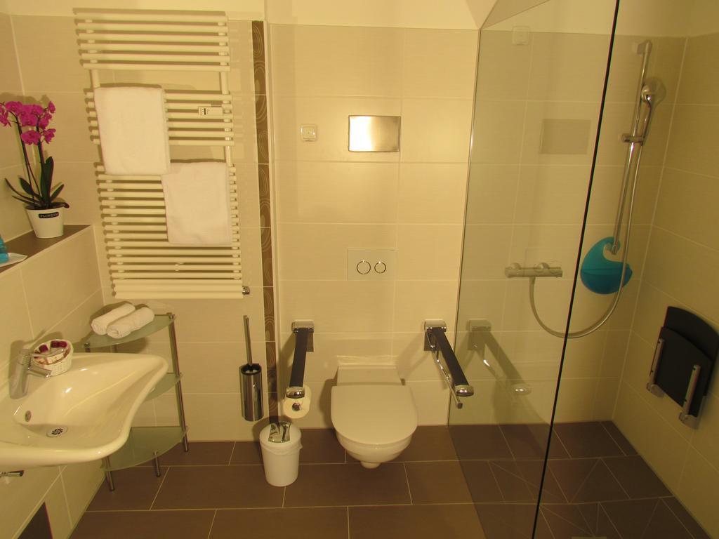 Amenity-garden-apartments Apartment