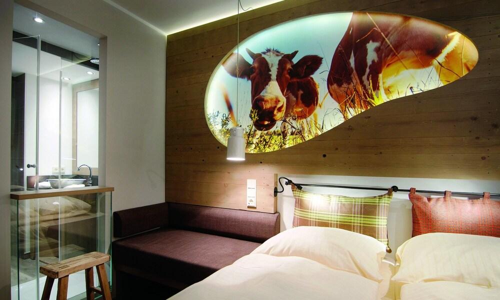 Cocoon Hauptbahnhof Hotel 4*
