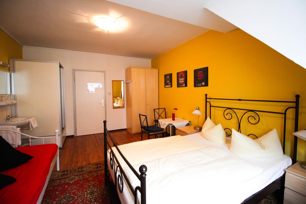 Am Hauptbahnhof Guest house Munich